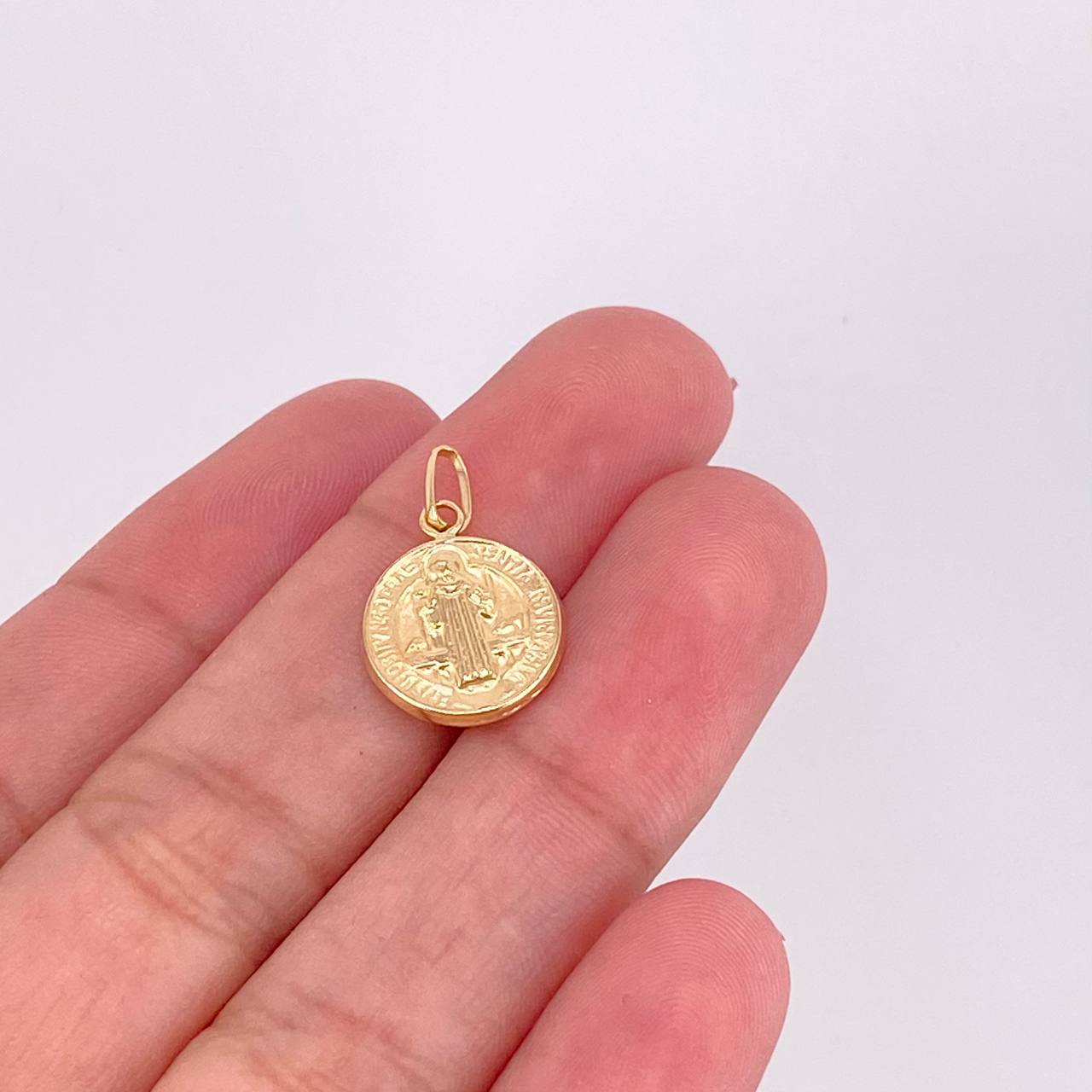 Dije San Benito 0.7g / 2cm Oro Amarillo 18K