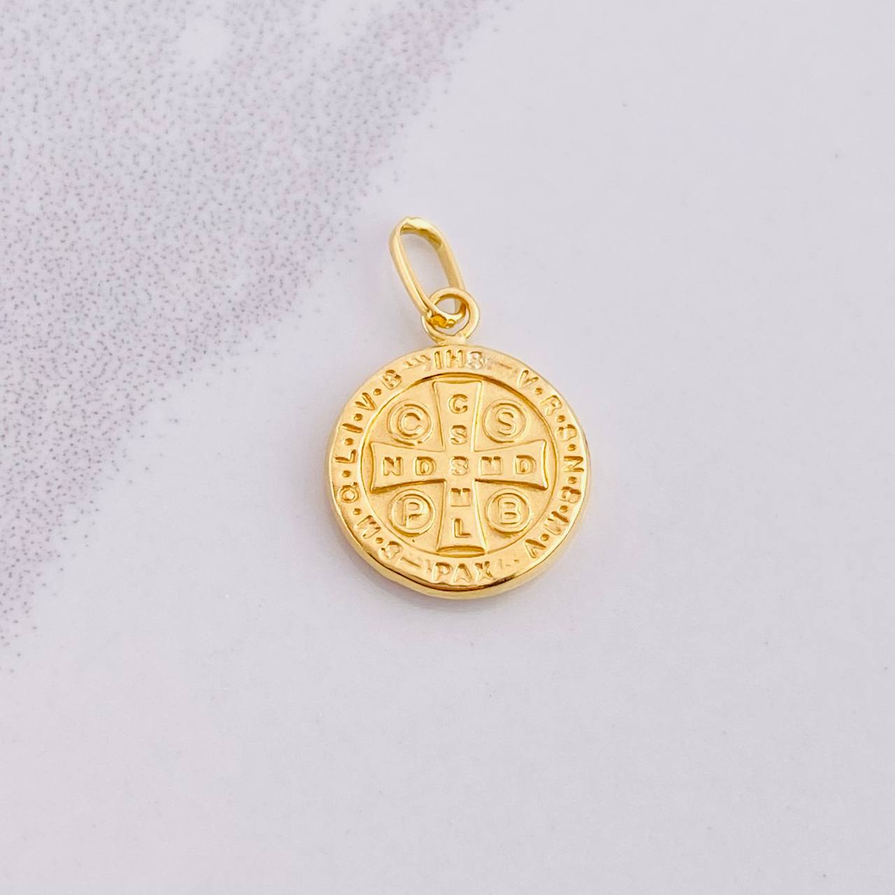 Dije San Benito 0.7g / 2cm Oro Amarillo 18K