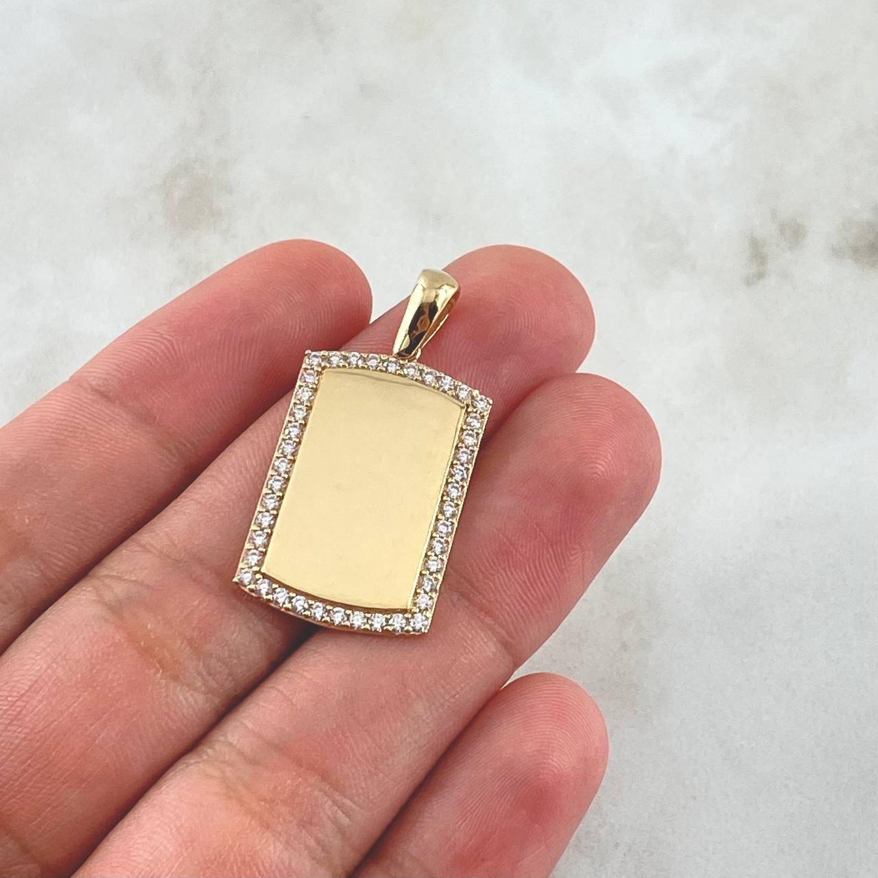 Dije Placa Rectangular Espejo 4.45gr / 3.2cm / Cargador Liso Circones Blancos Oro Amarillo 18K