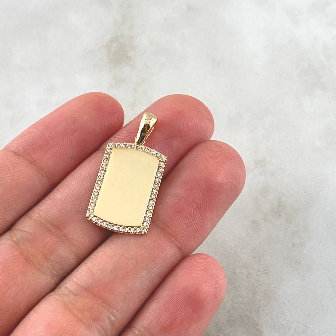 Dije Placa Rectangular Espejo 2.6gr / 2.6cm / Cargador Liso Circones Blancos Oro Amarillo 18K