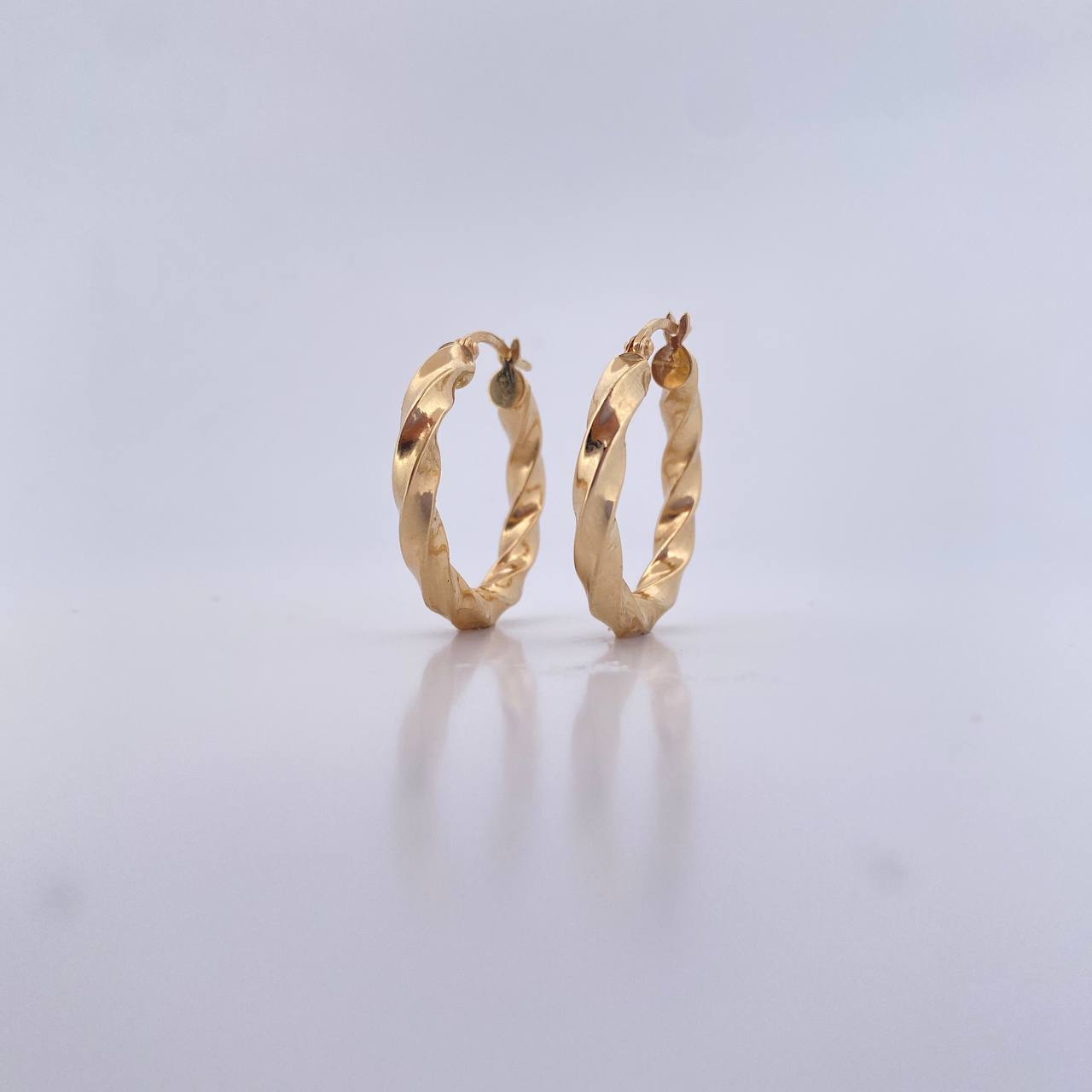 Candongas Milu 3.3gr / 2.2cm / Oro Amarillo 18K $