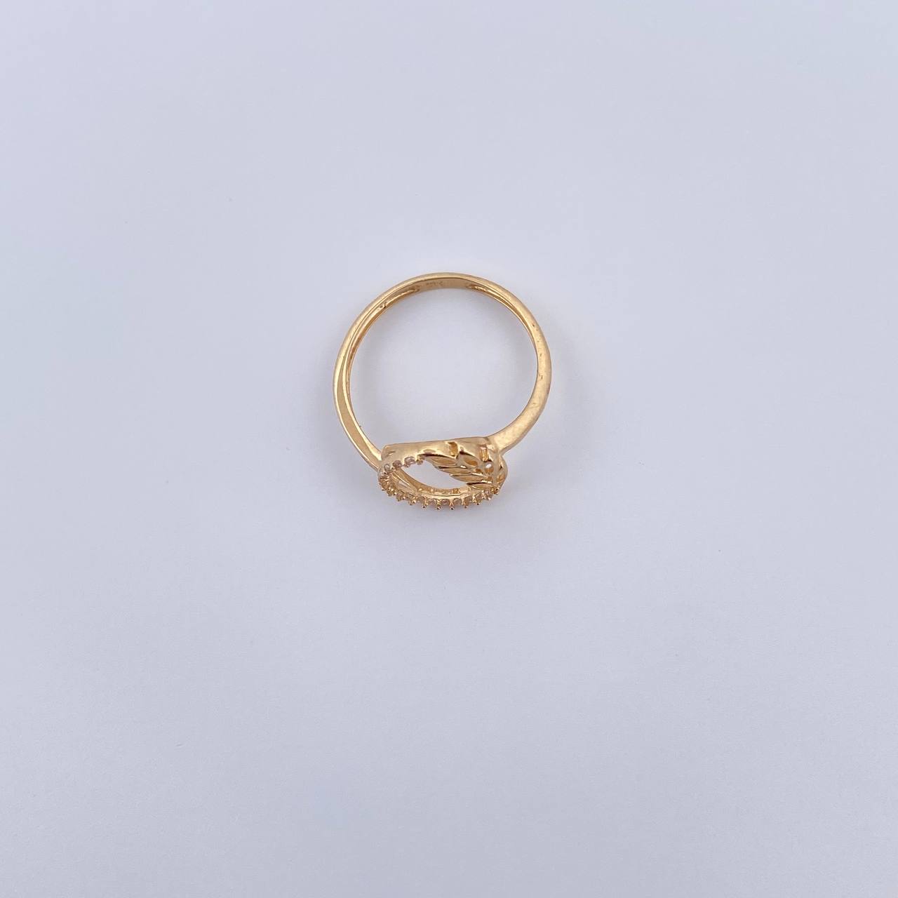Anillo Circulo Hojas 1.6gr / T6 / Circones Blancos Oro Amarillo 18K &