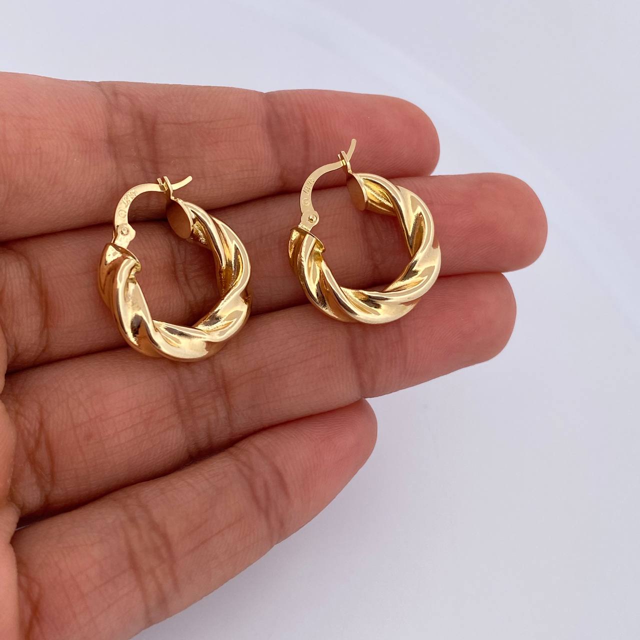 Candongas Cece 3.4gr / 2.2cm / Entorchada Oro Amarillo 18K &