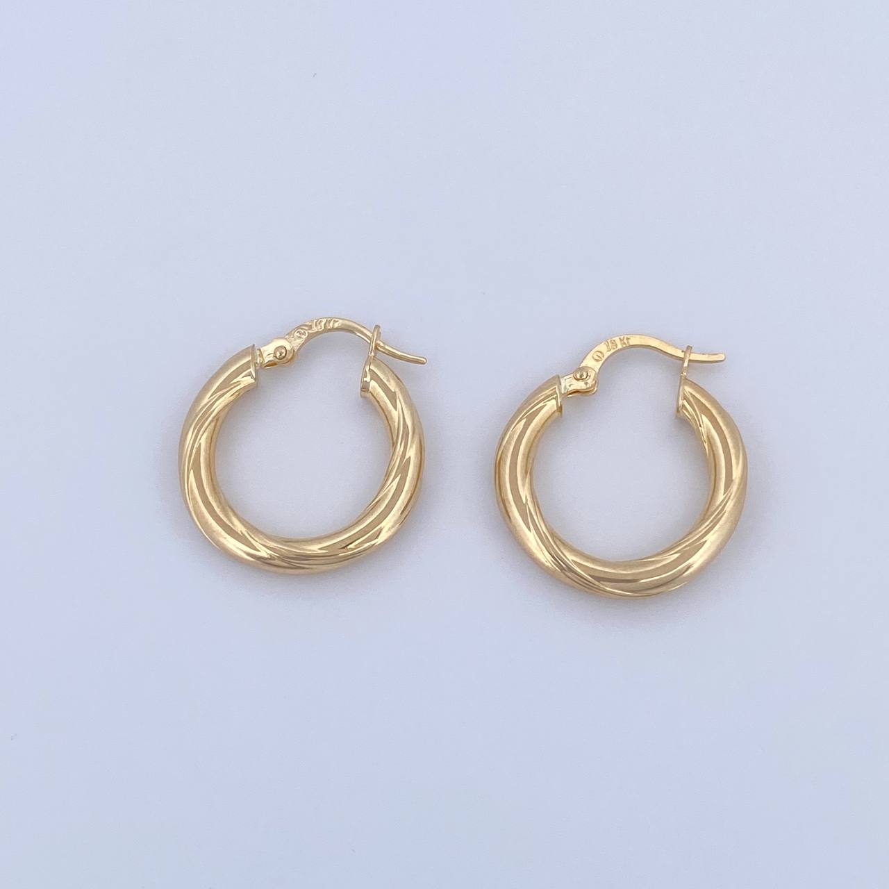 Candongas Kris 2.35gr / 2.3cm / Rayada Oro Amarillo 18K &
