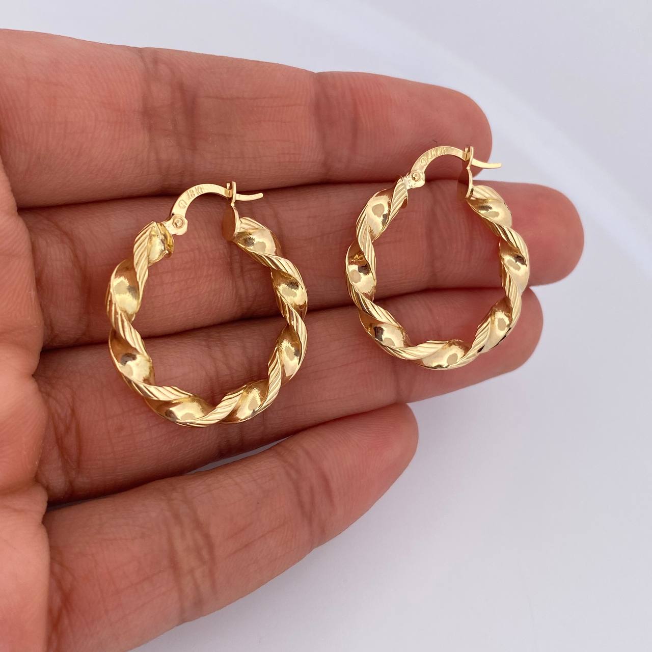 Candongas Deis 3.1gr / 2.9cm / Rayada Oro Amarillo 18K &