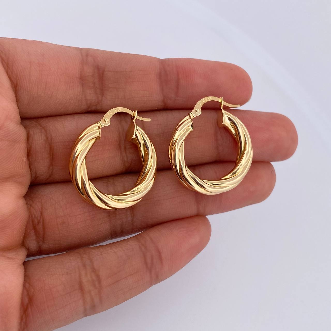 Candongas Emmi 3.7gr / 2.5cm / Entorchada Oro Amarillo 18K &