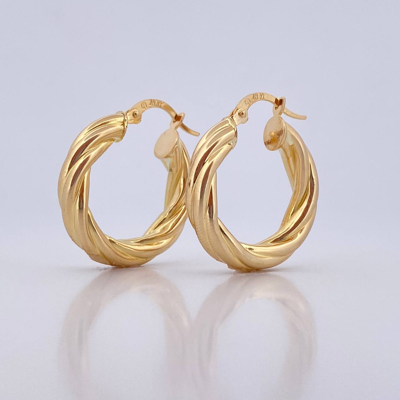 Candongas Emmi 3.4gr / 2.5cm / Entorchada Oro Amarillo 18K &