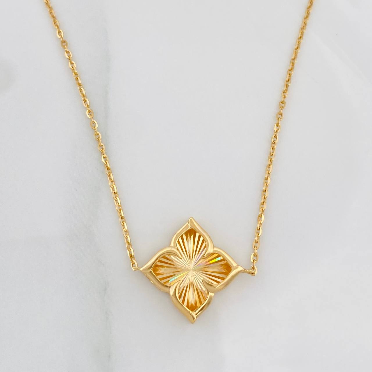 Pulso Aro Seguido Flor 1.95g / 19cm / 1mm Oro Amarillo 18K