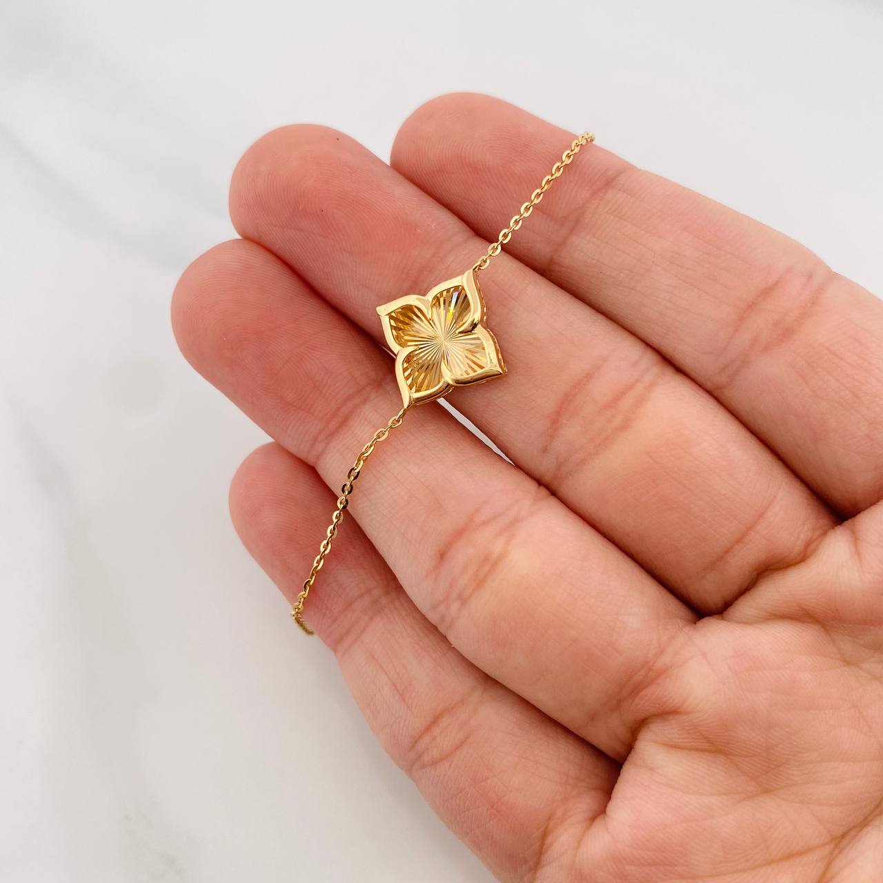 Pulso Aro Seguido Flor 1.95g / 19cm / 1mm Oro Amarillo 18K