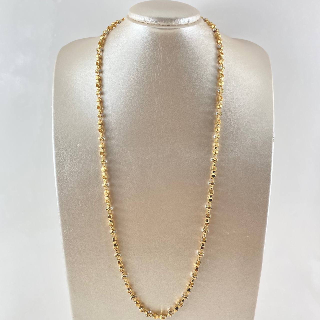 Cadena Rustica Tornillo Flecha 68.05gr / 70cm / 4mm-5mm Lisa Dos Oros Amarillo Blanco 18K ©