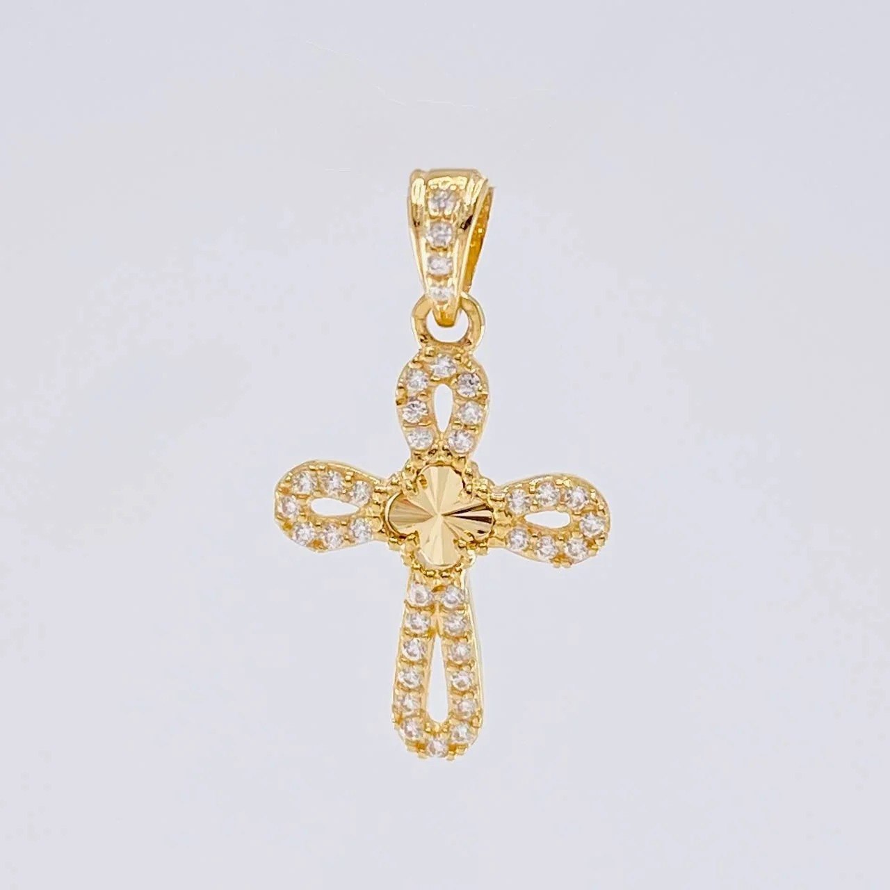 Dije Cruz Trebol 1.3g / 2.3cm Oro Amarillo 18K