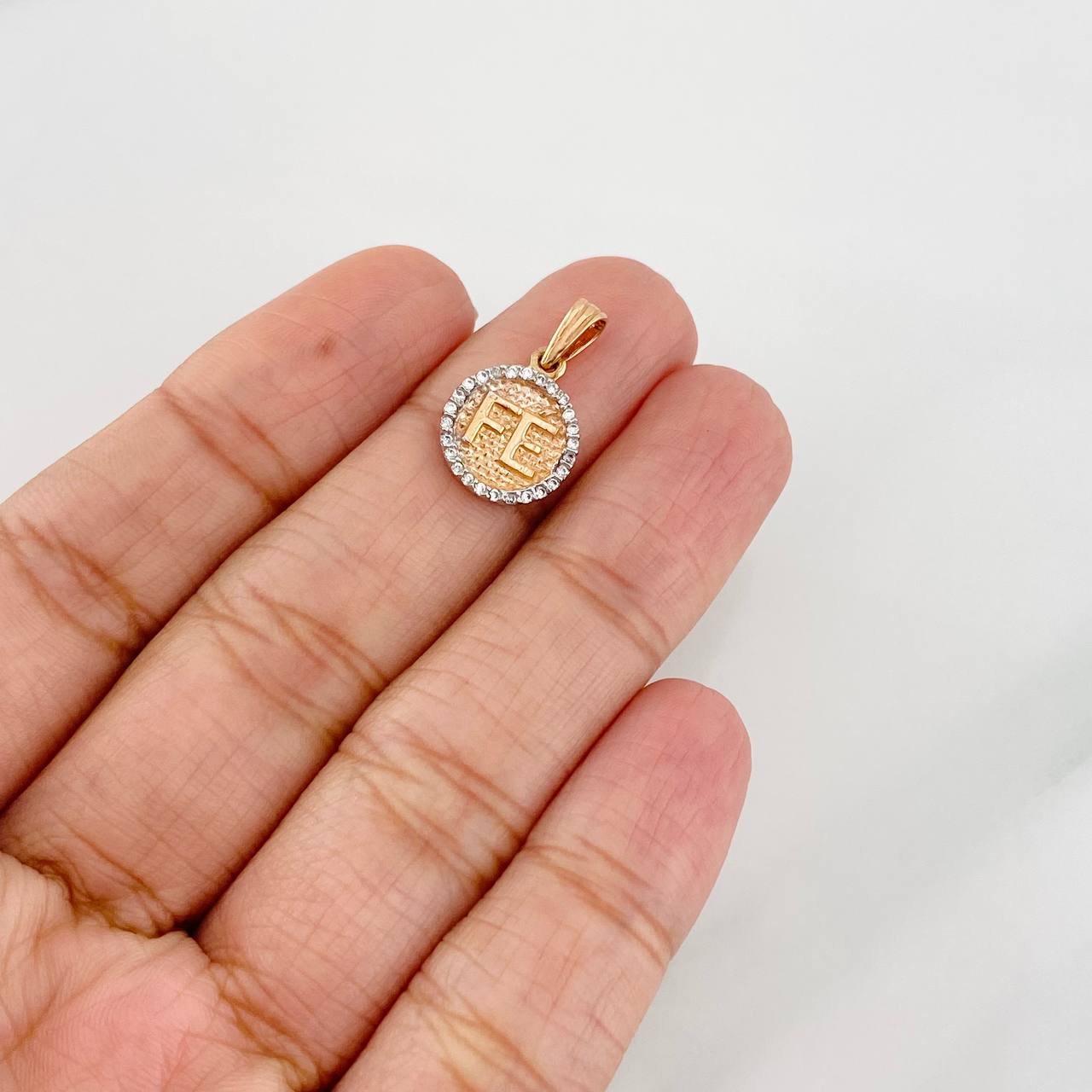 Dije Fe 1.3g / 2cm Dos Oros Blanco Rosa 18K