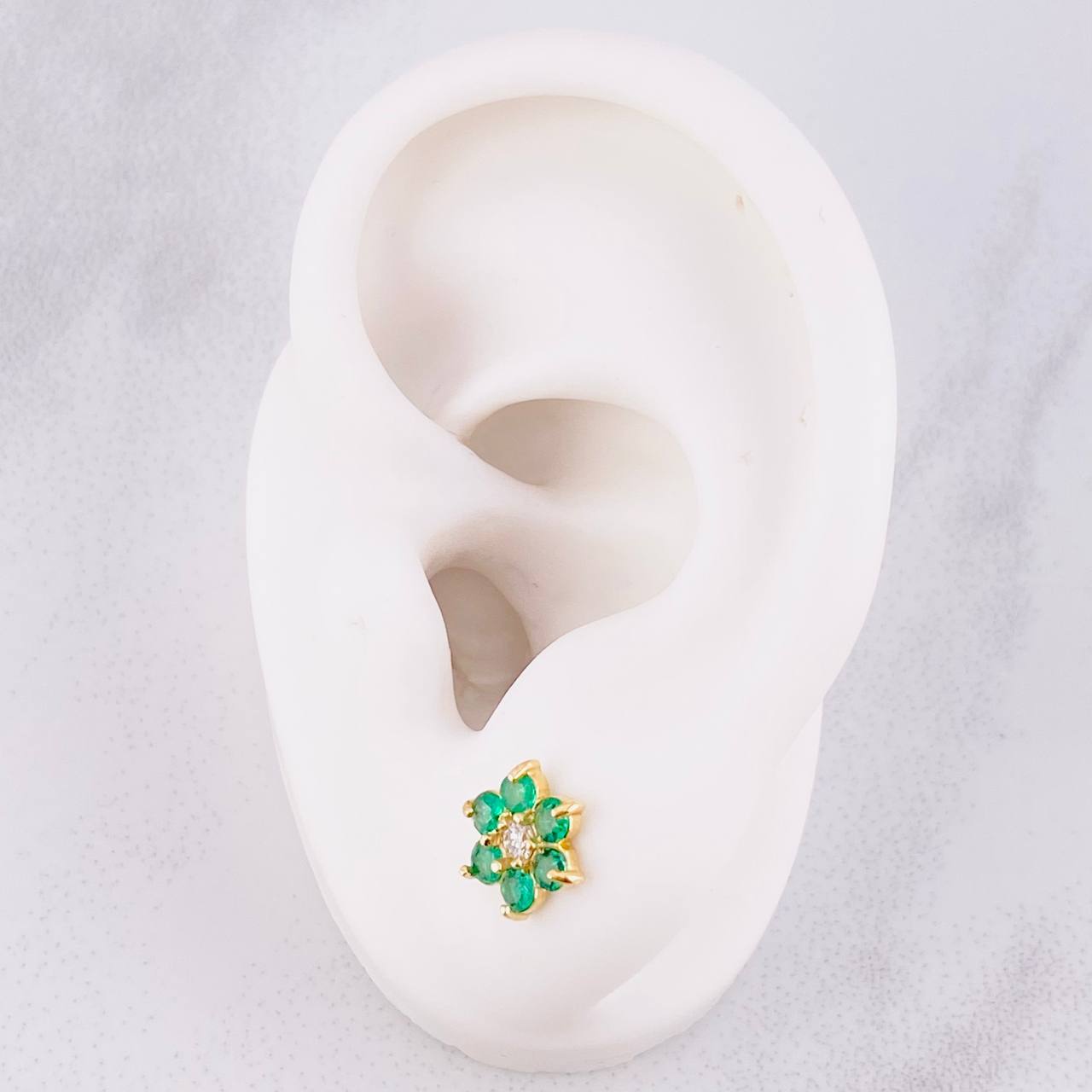 Topos Flor 6 Pétalos Esmeraldas 45pts Diamantes 12pts 1.75g / 7.3mm Oro Amarillo 18K