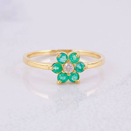 Anillo Flor 6 Petalos Esmeraldas 20pts Diamante 6pts 1.8g / T6 3/4 Oro Amarillo 18K