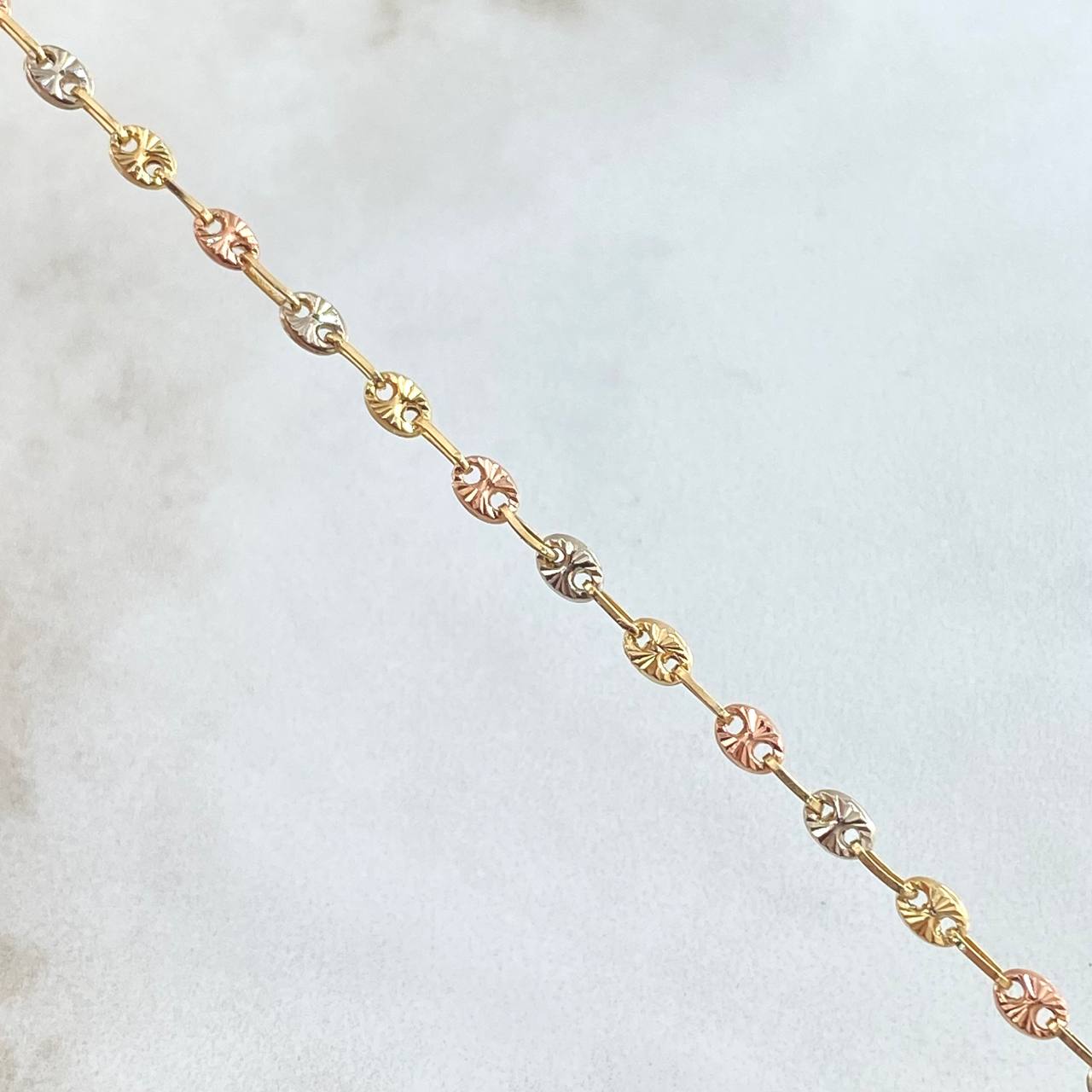 Cadena GC 6gr / 50cm / 3.2mm Diamantada Tres Oros 18K