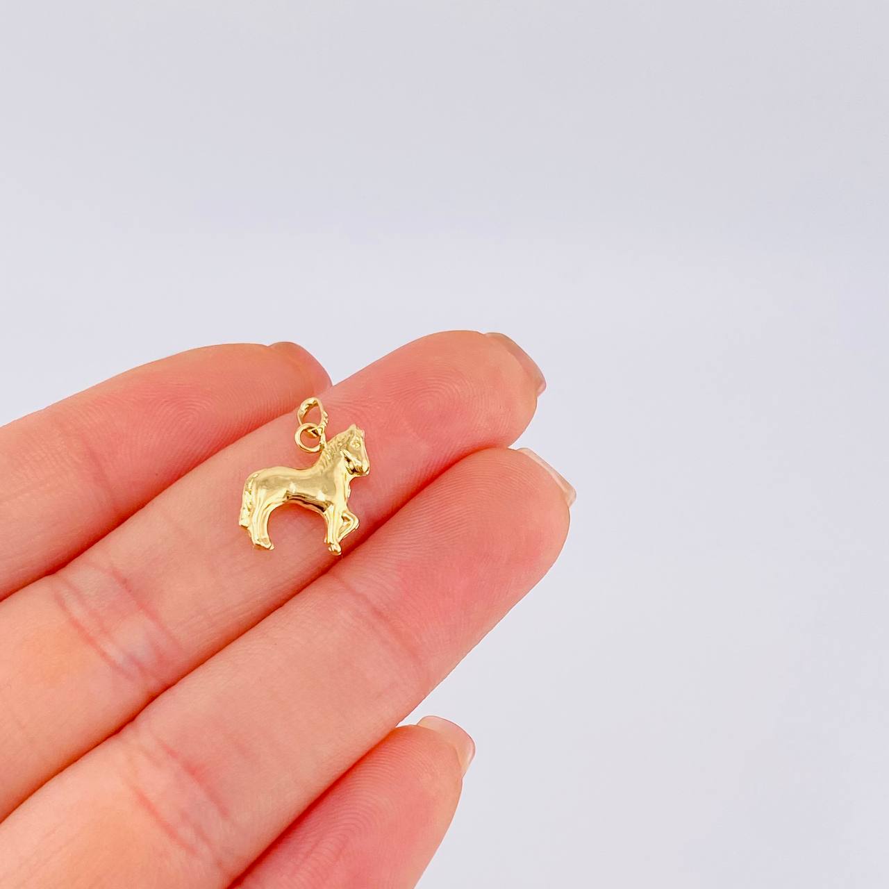Dije Caballo 0.6 g / 1.7 cm Oro Amarillo 18K
