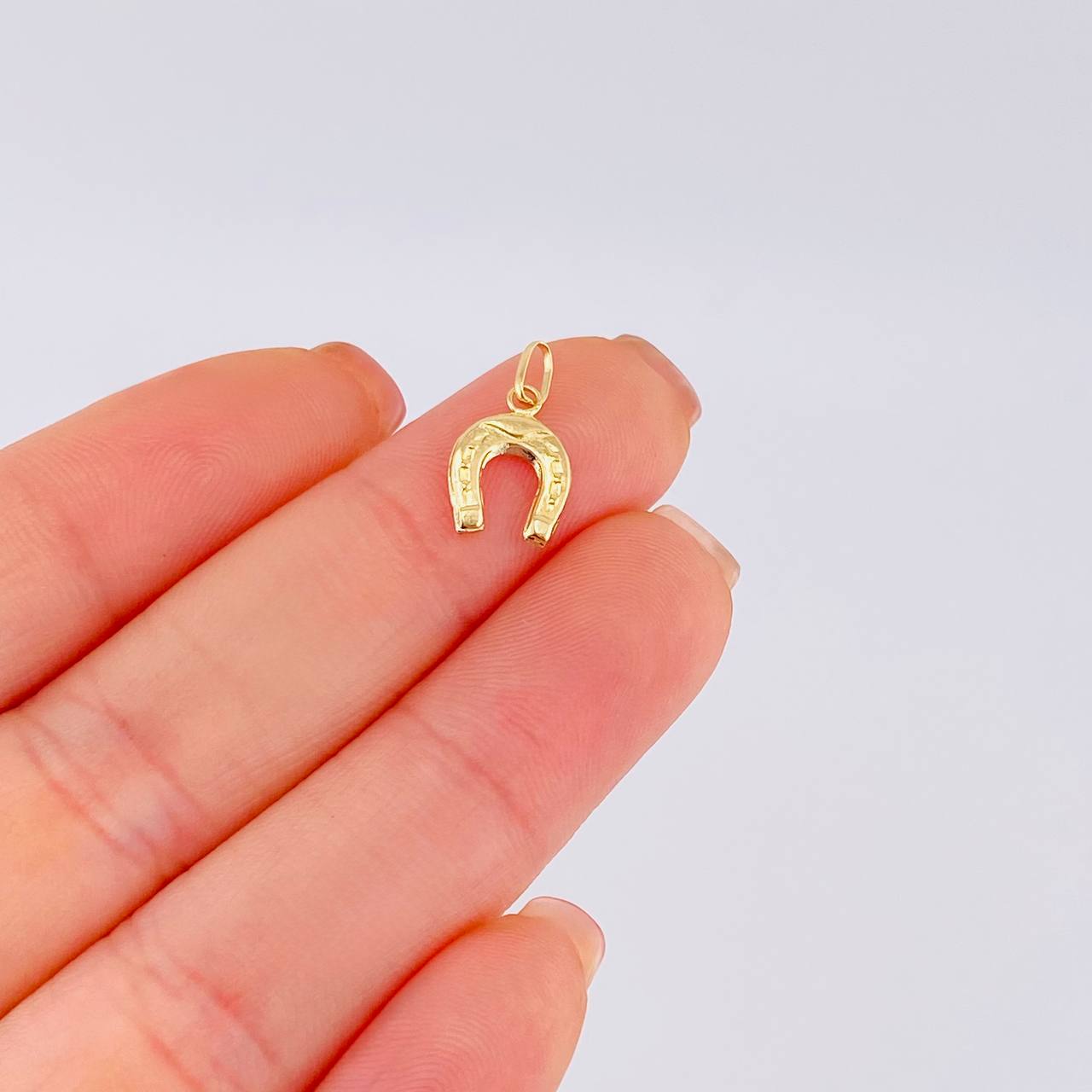 Dije Herradura 0.35 g / 1.5 cm Oro Amarillo 18K