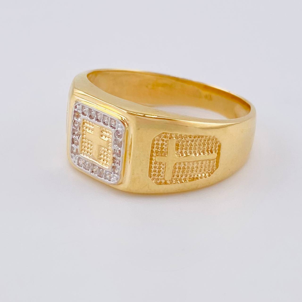 Anillo Sello Cruces Laterales 7.45 g / T10 1/2 Dos Oros Amarillo Blanco 18K