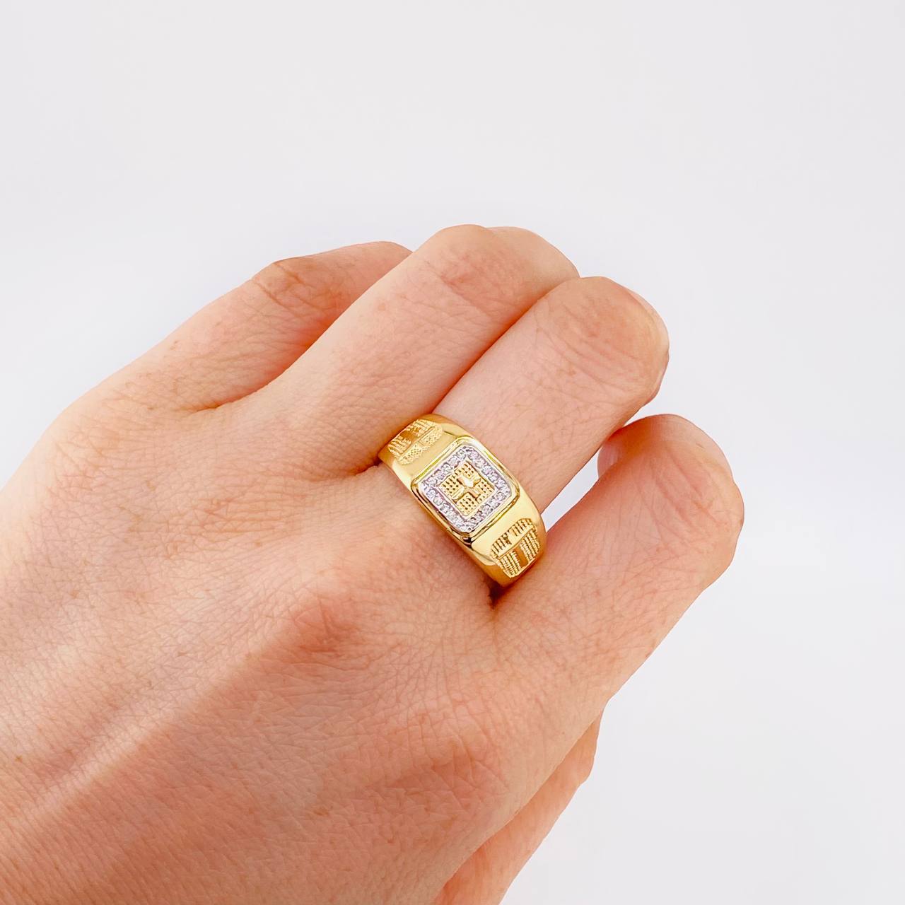Anillo Cruz Sello Punteado 6.55 g / T10 1/2 Dos Oros Amarillo Blanco 18K