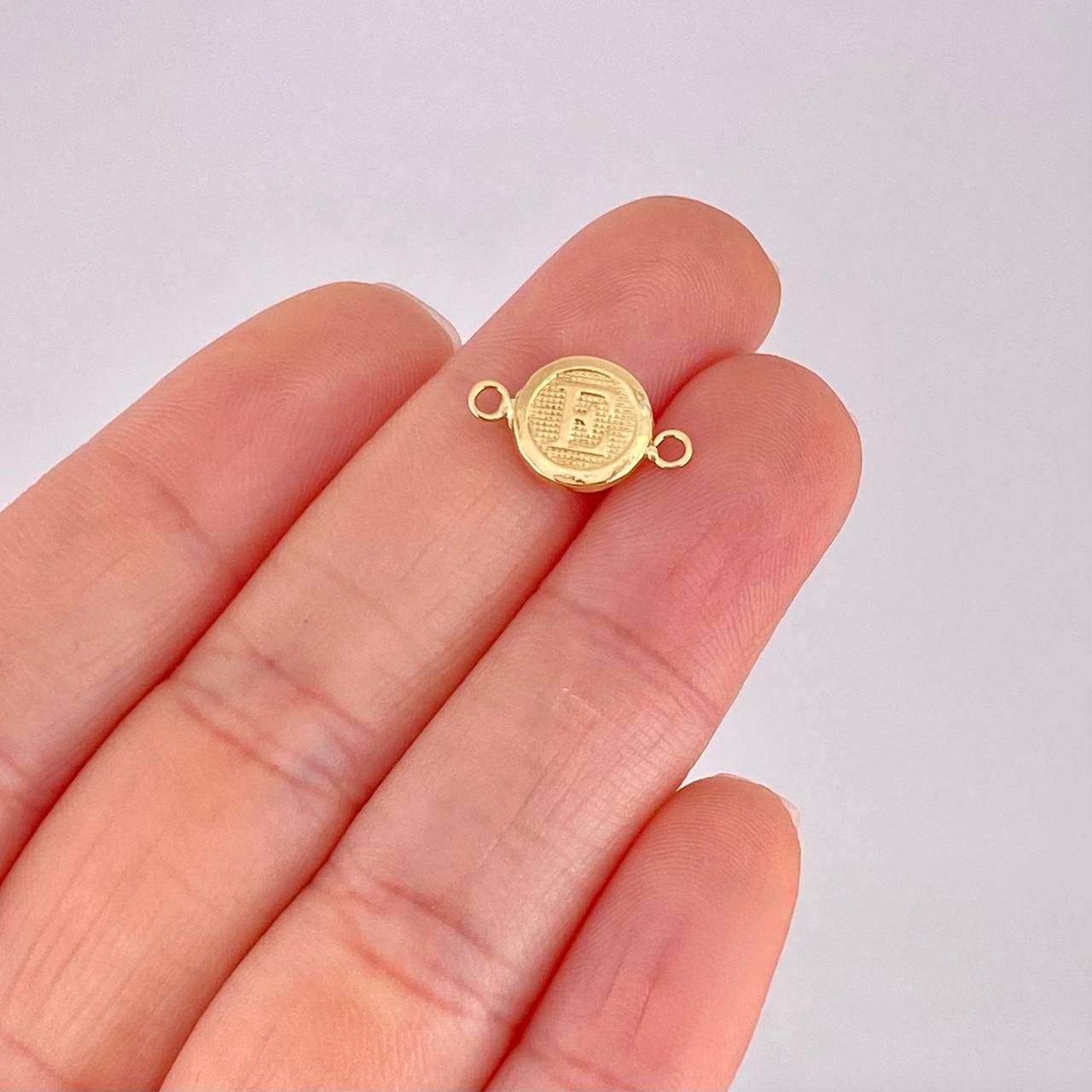 Herraje Circulo Letra E 0.4g / 1.5cm Oro Amarillo 18K