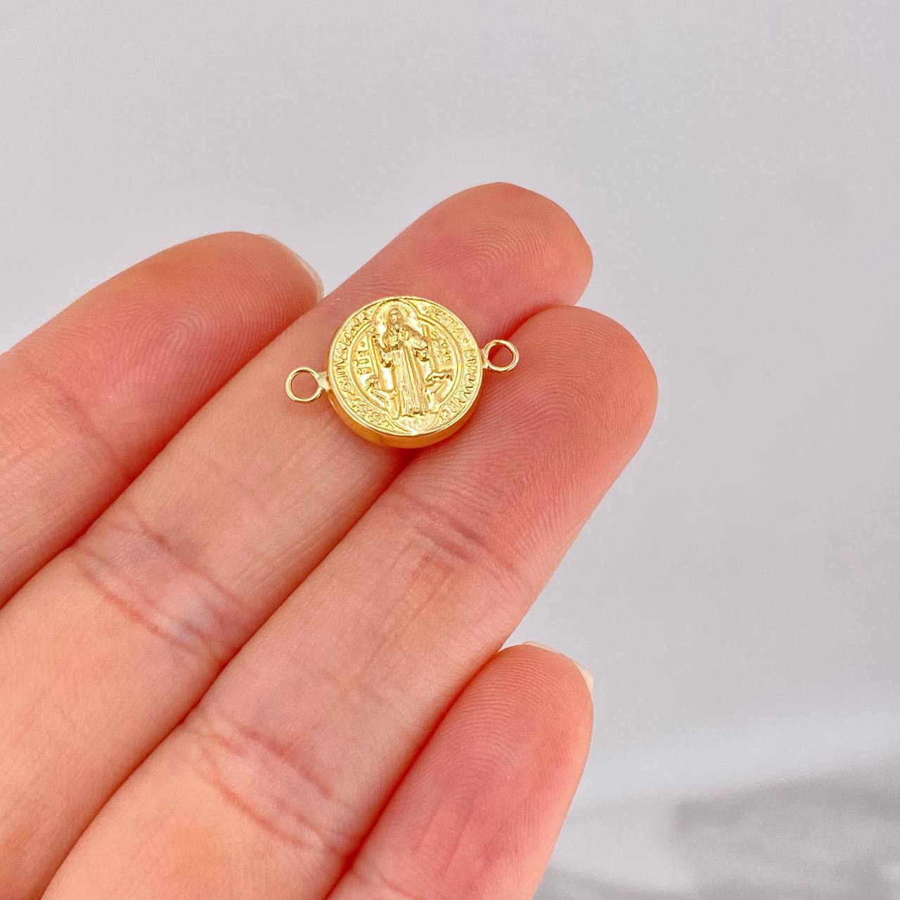 Herraje San Benito 0.95g / 1.7cm Oro Amarillo 18K