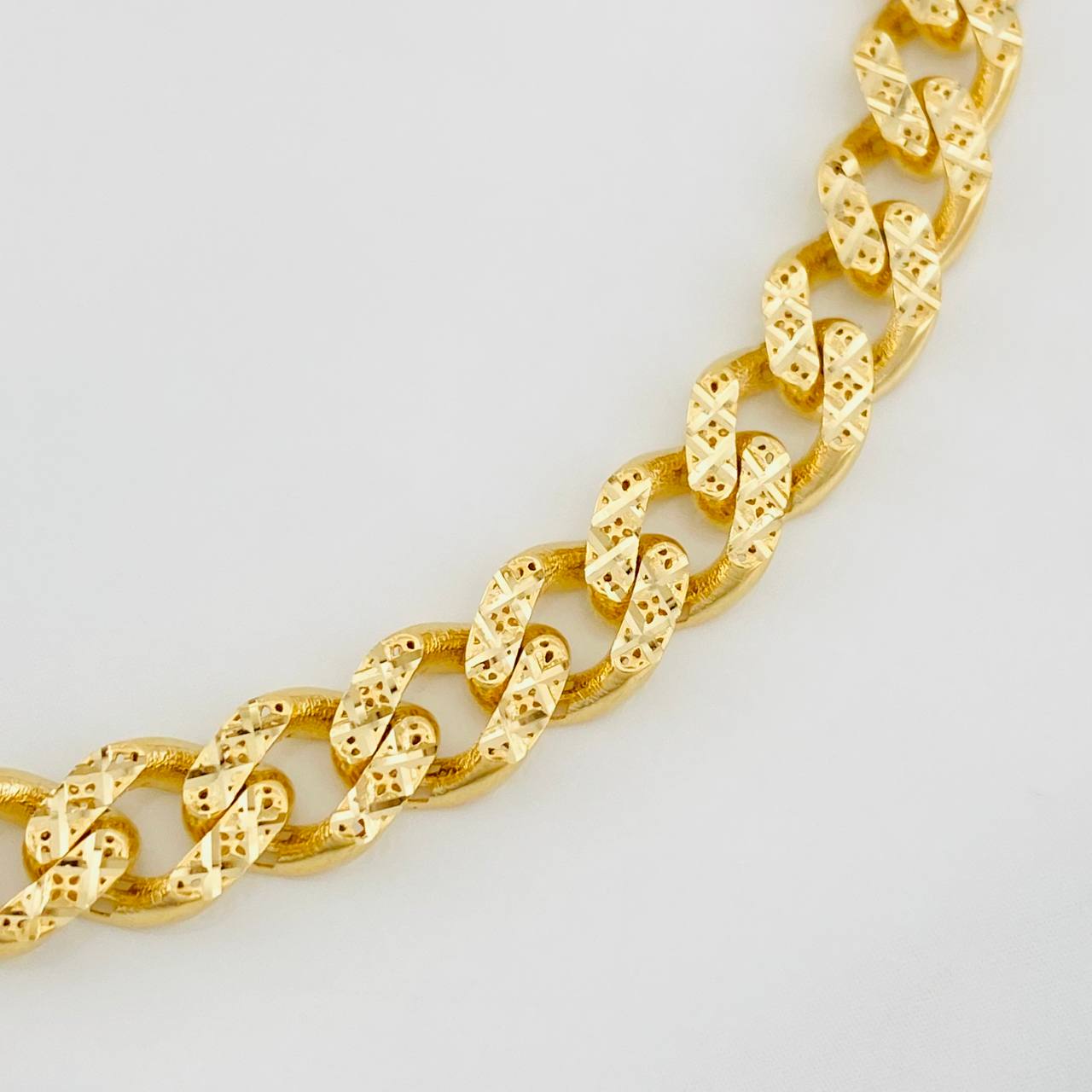 Pulso Cubano Infinito 7.85g / 18cm / 6.3mm Oro Amarillo 18K