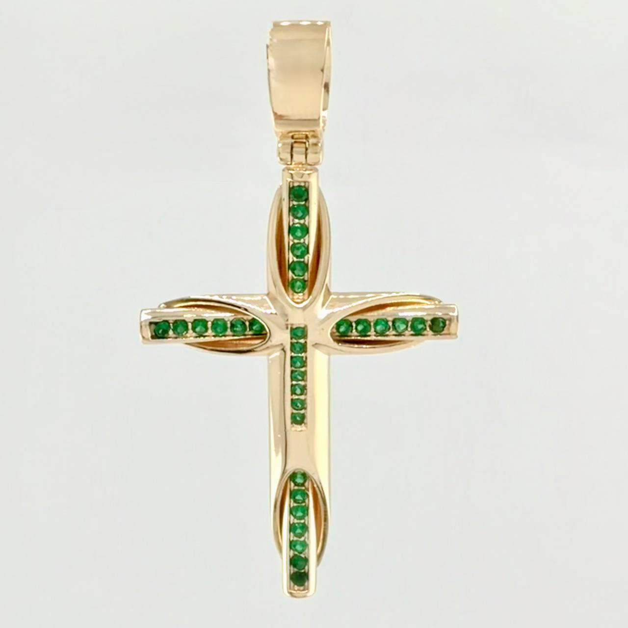 Dije Cruz Resplandor Esmeraldas 63pts 11.6g / 5.4cm Oro Amarillo 18K