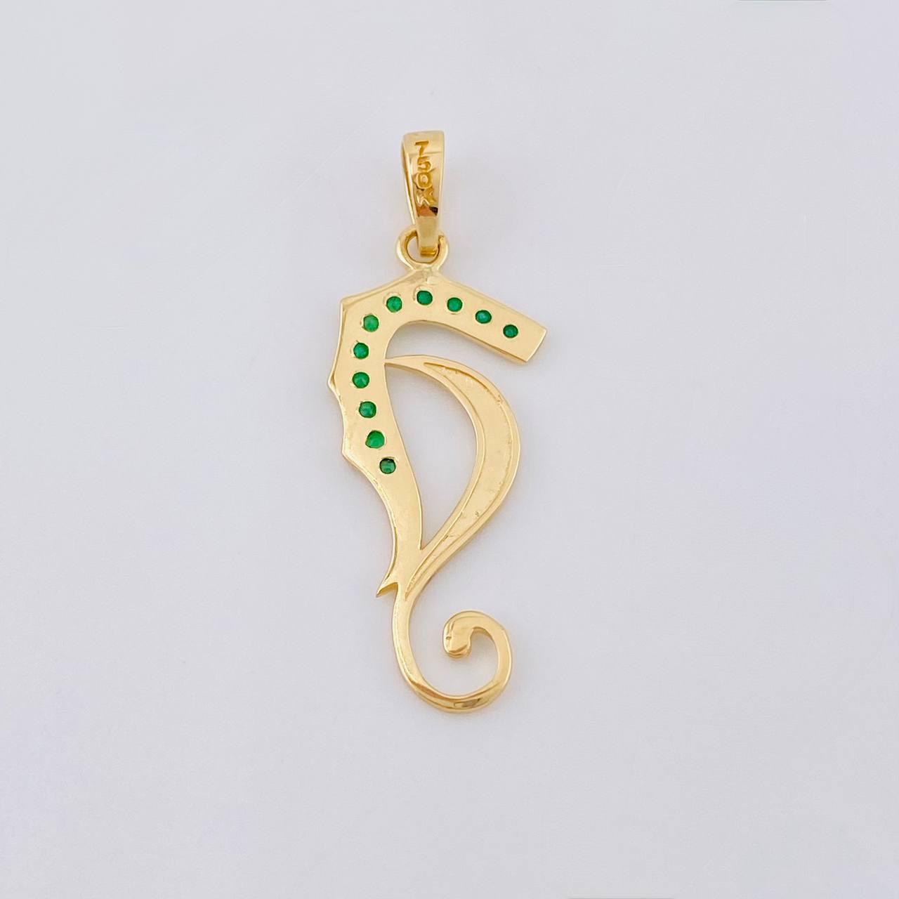 Dije Caballo Abstracto de Mar Esmeraldas 17pts 1.55g / 3.2cm Oro Amarillo 18K
