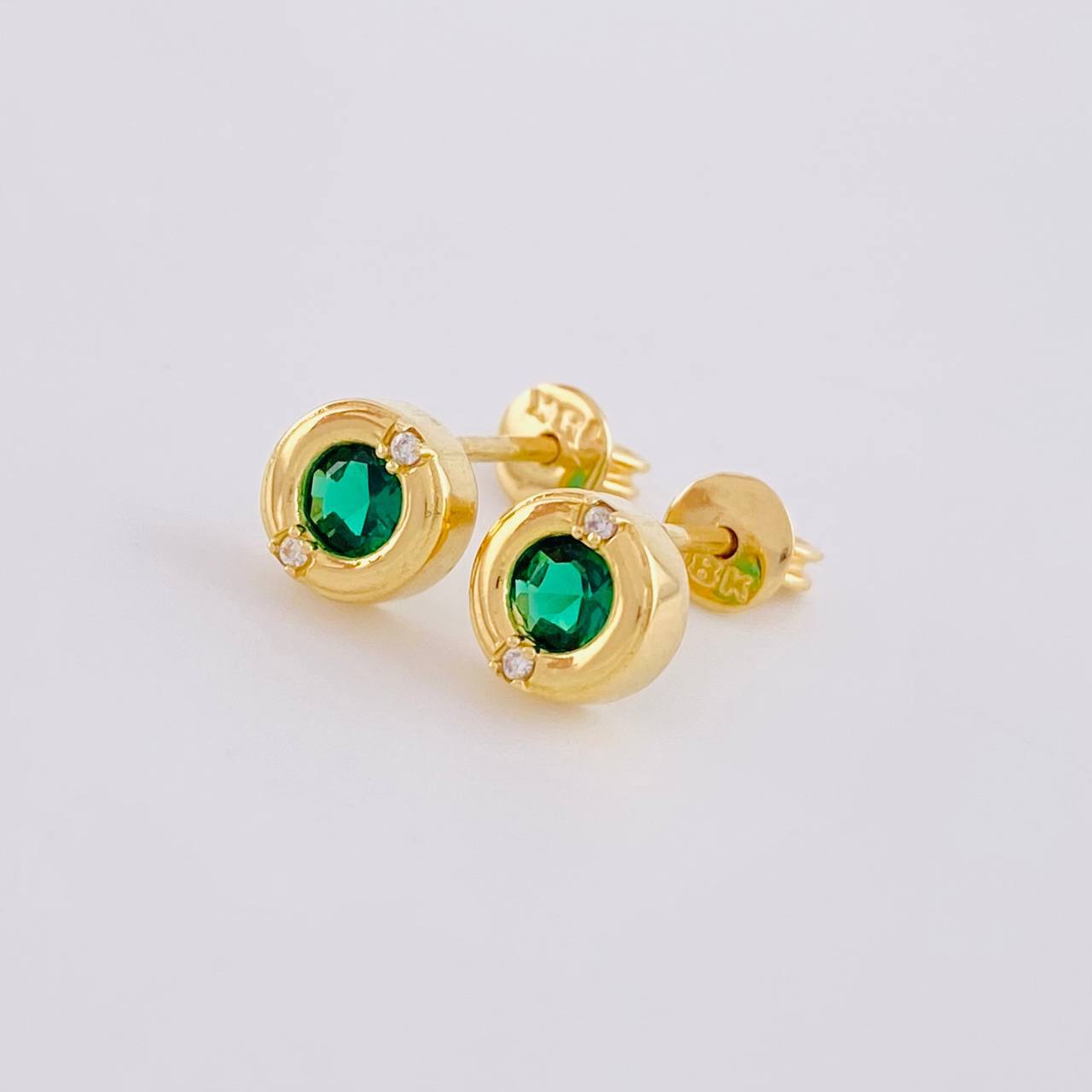 Topos Chispa con Marco 2.2g / 6.45mm Oro Amarillo 18K