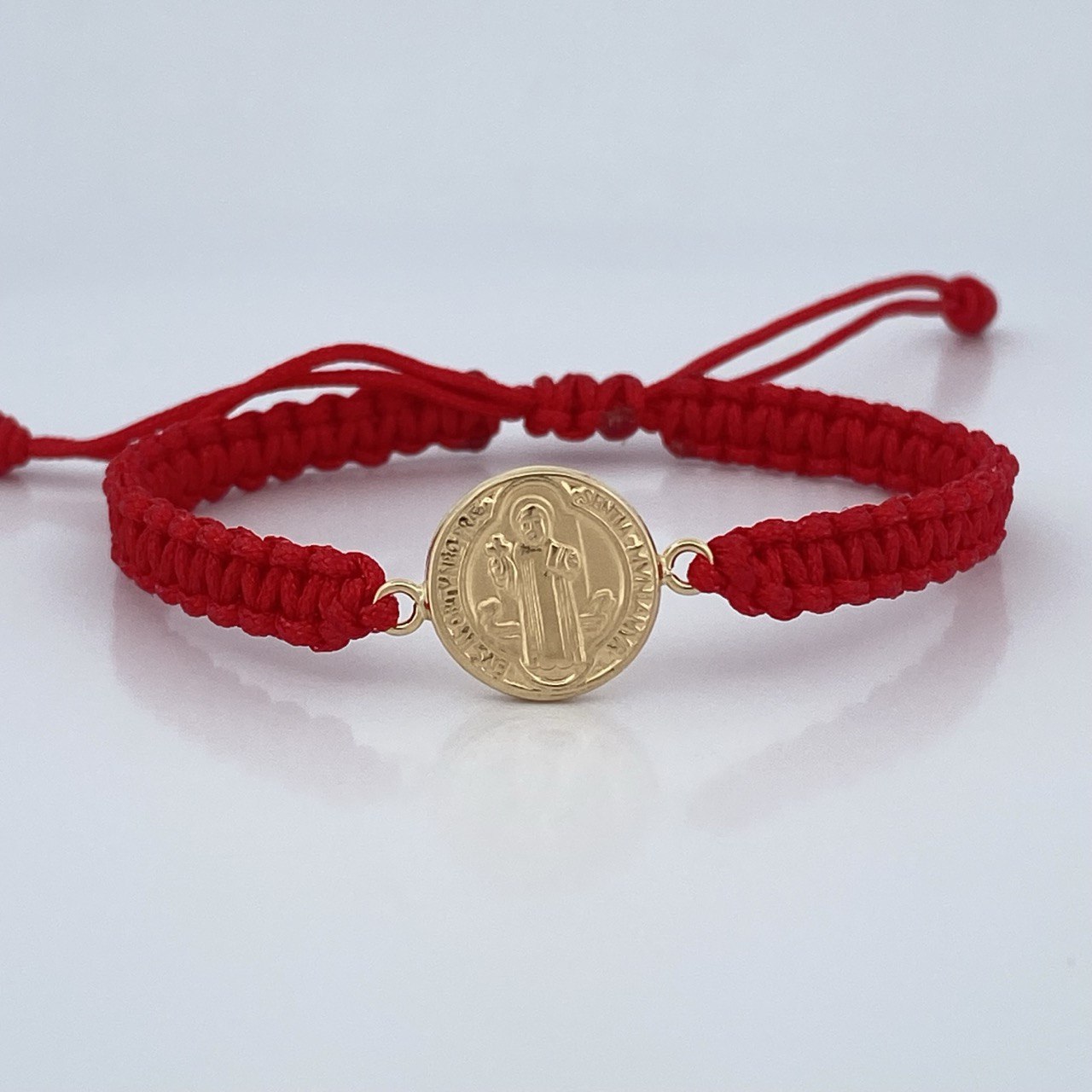 Pulsera Roja San Benito 0.8gr / Oro 18K &