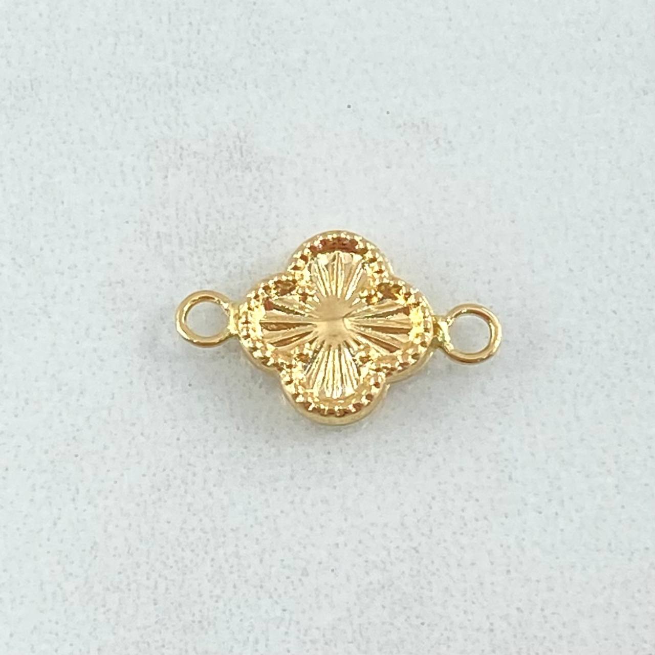 Herraje Trebol 0.45gr / 1.5cm / Oro 18K