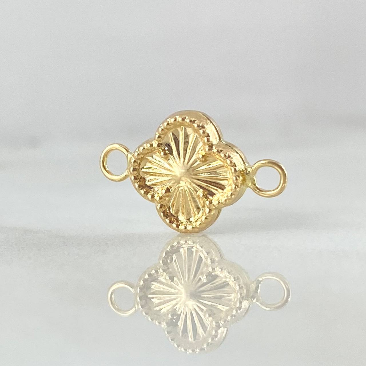 Herraje Trebol 0.45gr / 1.5cm / Oro 18K