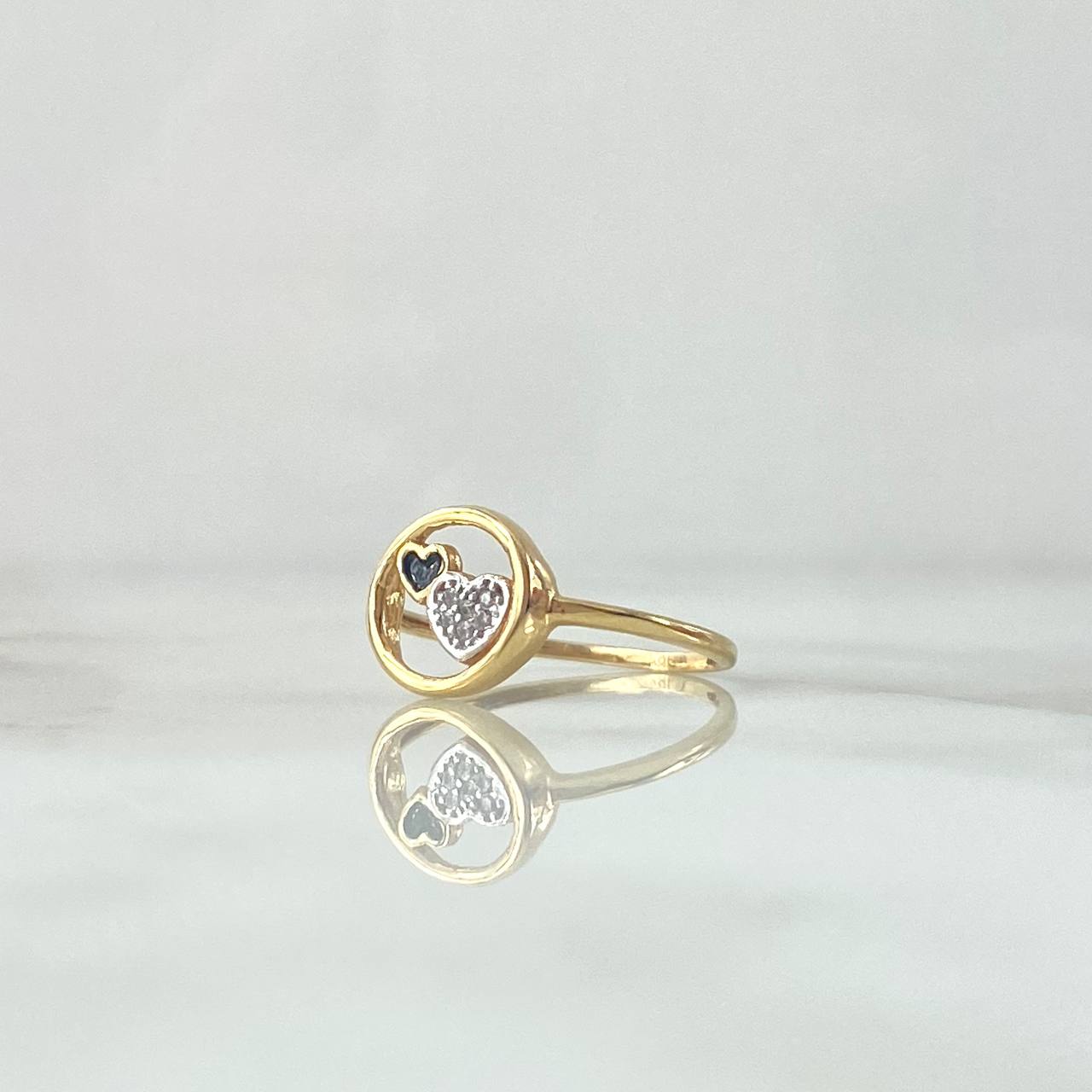 Anillo Corazones 1.55gr / T4 3/4 / Circones Blancos-Negros Dos Oros Amarillo Blanco