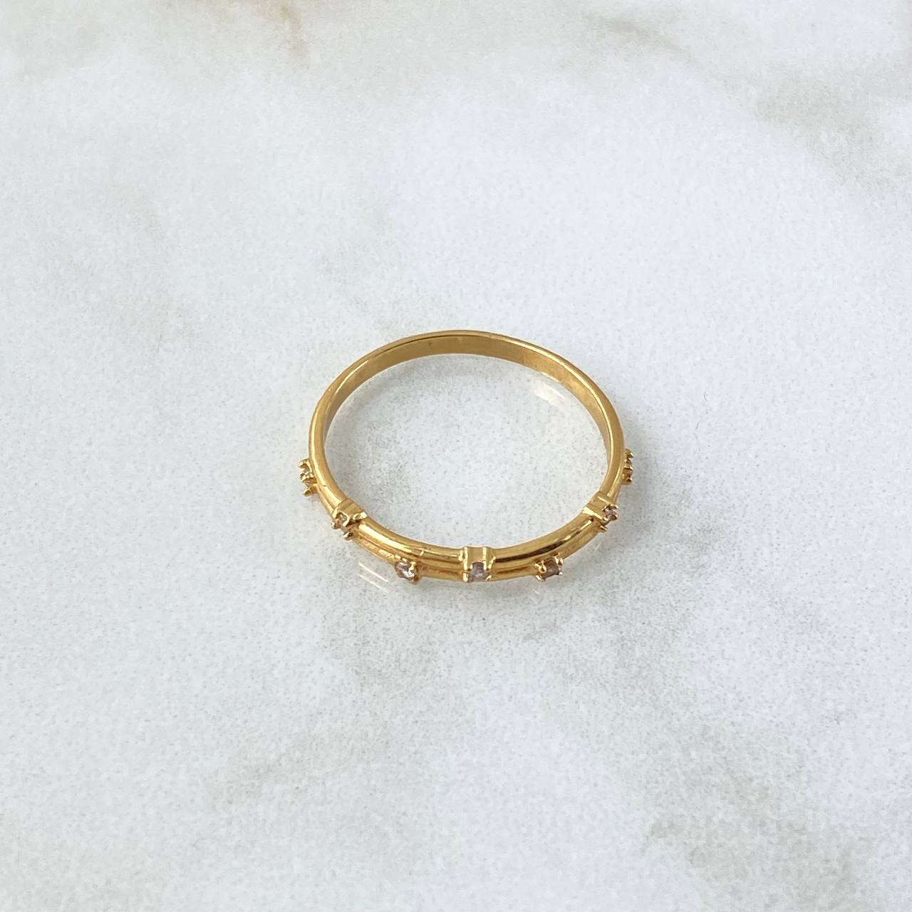 Anillo Corona De Espinas 1.55gr T6 3/4 Circones Blancos Oro Amarillo