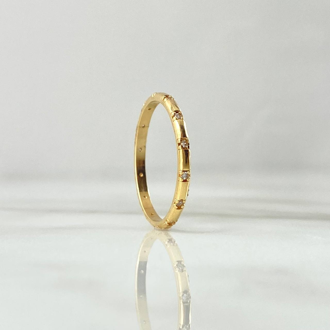 Anillo Morse 1.4gr / T6 1/2 / Circones Blancos Oro Amarillo