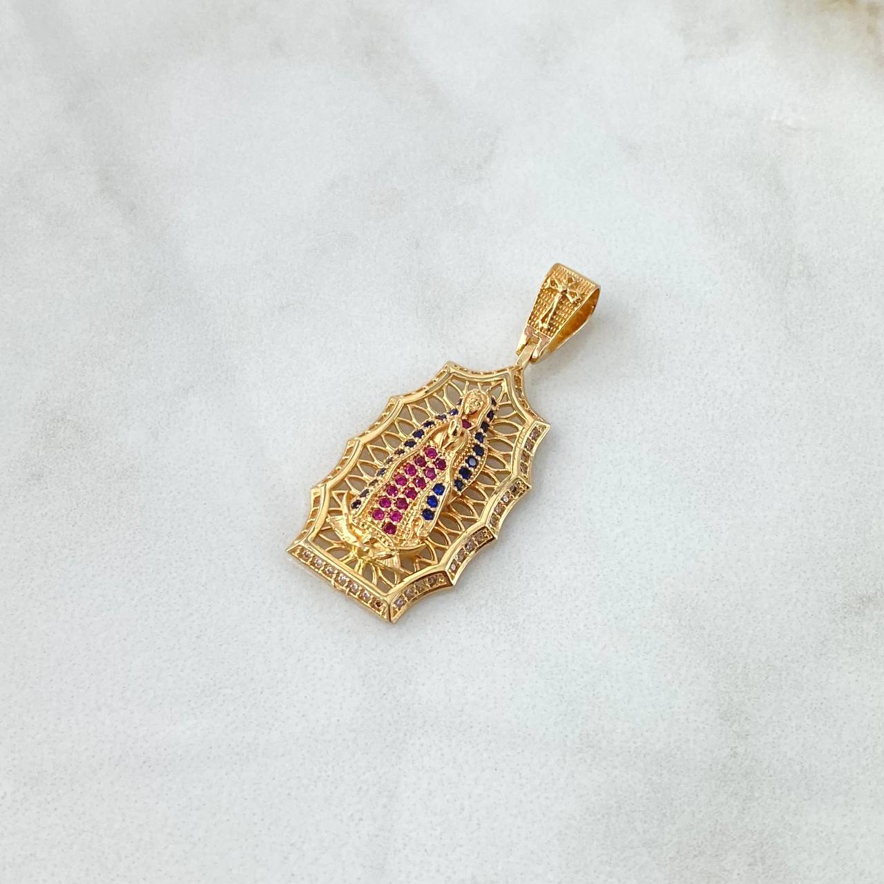Dije Virgen Guadalupe Filigrana 4.7gr / 3.7cm / Circones Blancos Azul Rey Fucsias Oro Amarillo 18K