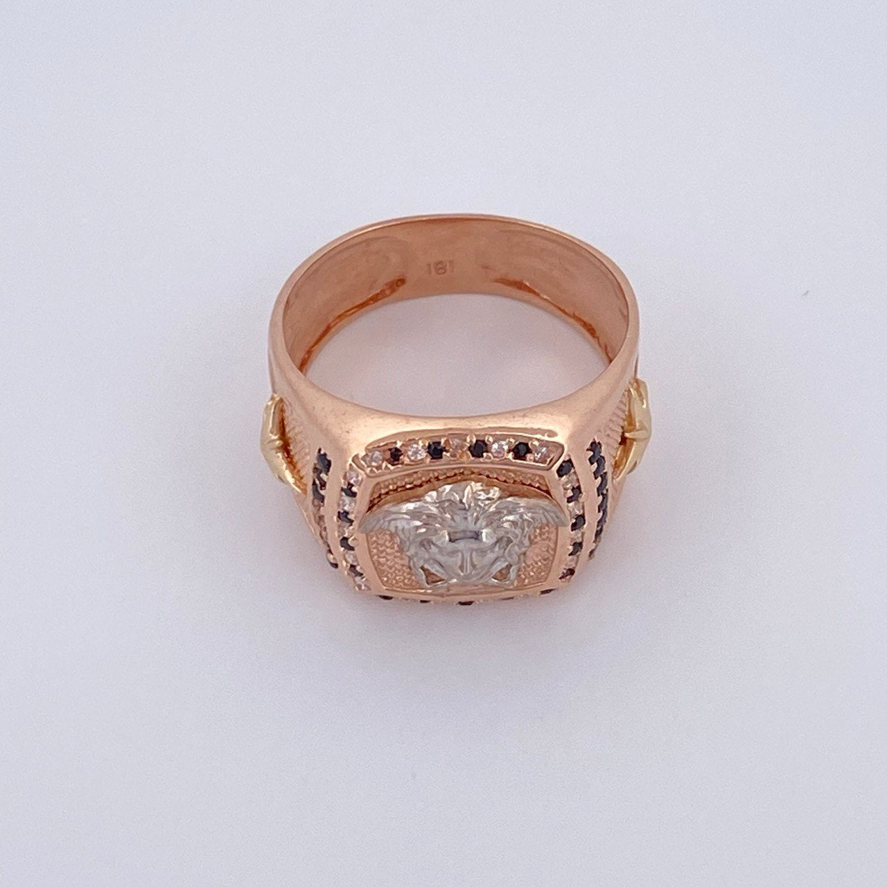 Anillo Medusa 6.75gr / T11 / Oro 18K $