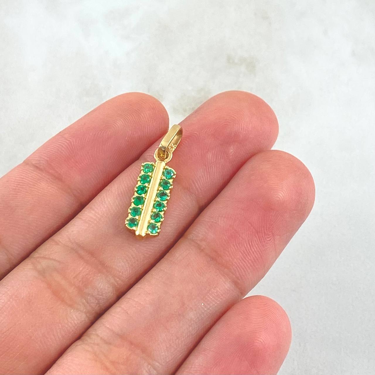 Dije Doble Riel 1.9gr / 2.2cm Esmeralda 30pts Oro Amarillo (Joya Oferta)