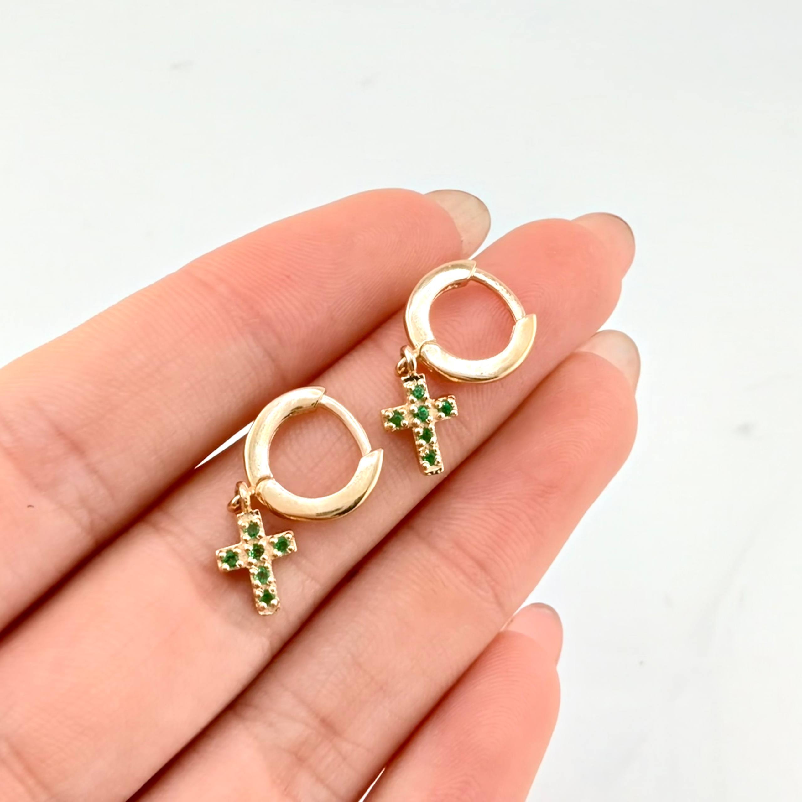 Candongas Cruz Colgante Esmeraldas 19pts 2.6gr / 2.1cm / Oro Amarillo 18K