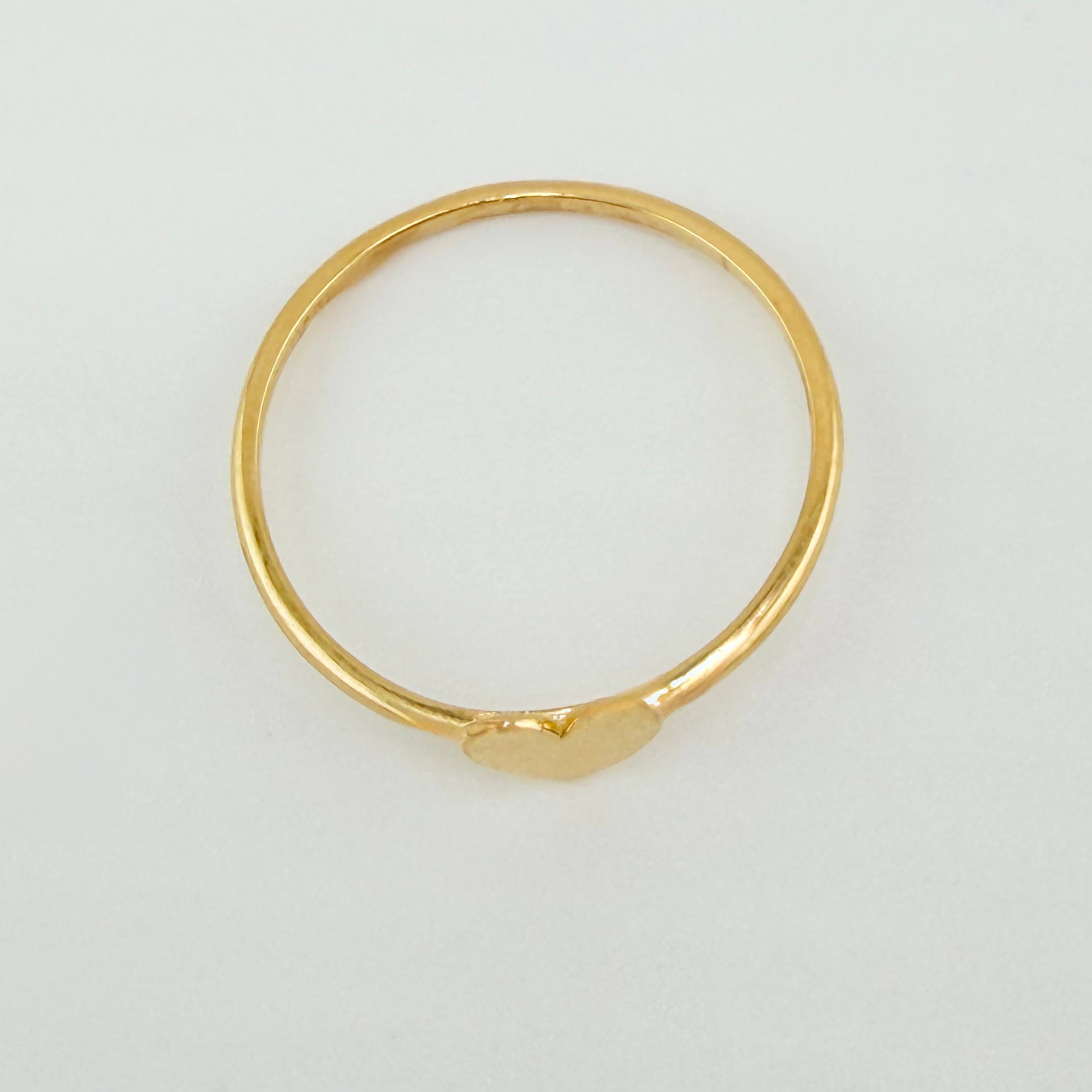 Anillo Corazon Liso 0.95gr / T6 / Oro Amarillo 18K *