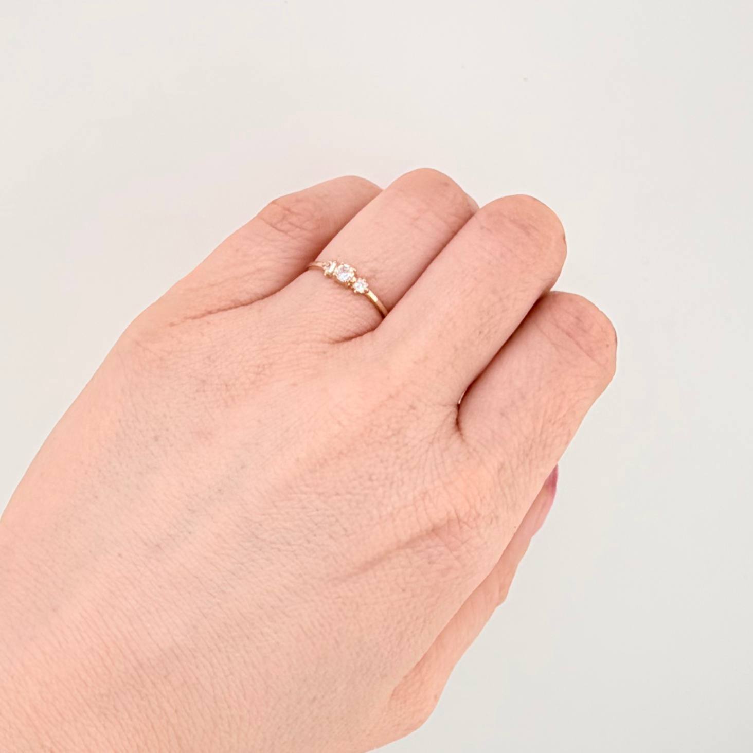 Anillo Solitario Trio 0.75gr / T5 / Oro Amarillo 18K *
