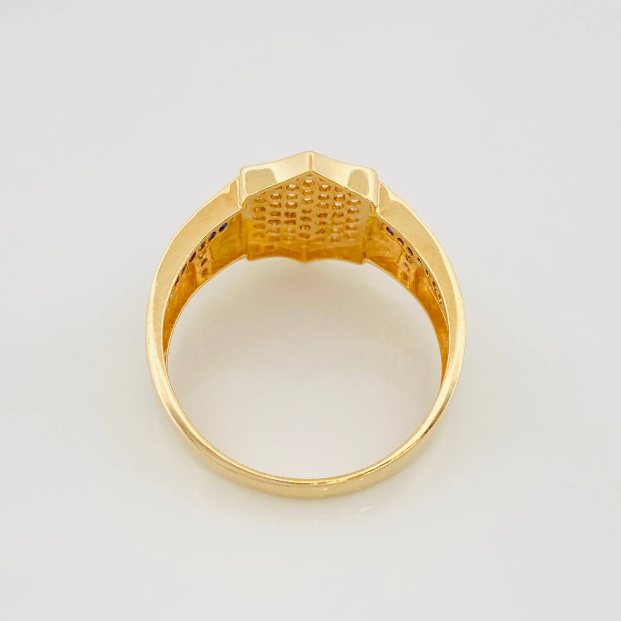 Anillo Escudo Cruz 4.35g / T10 1/4 Oro Amarillo 18K
