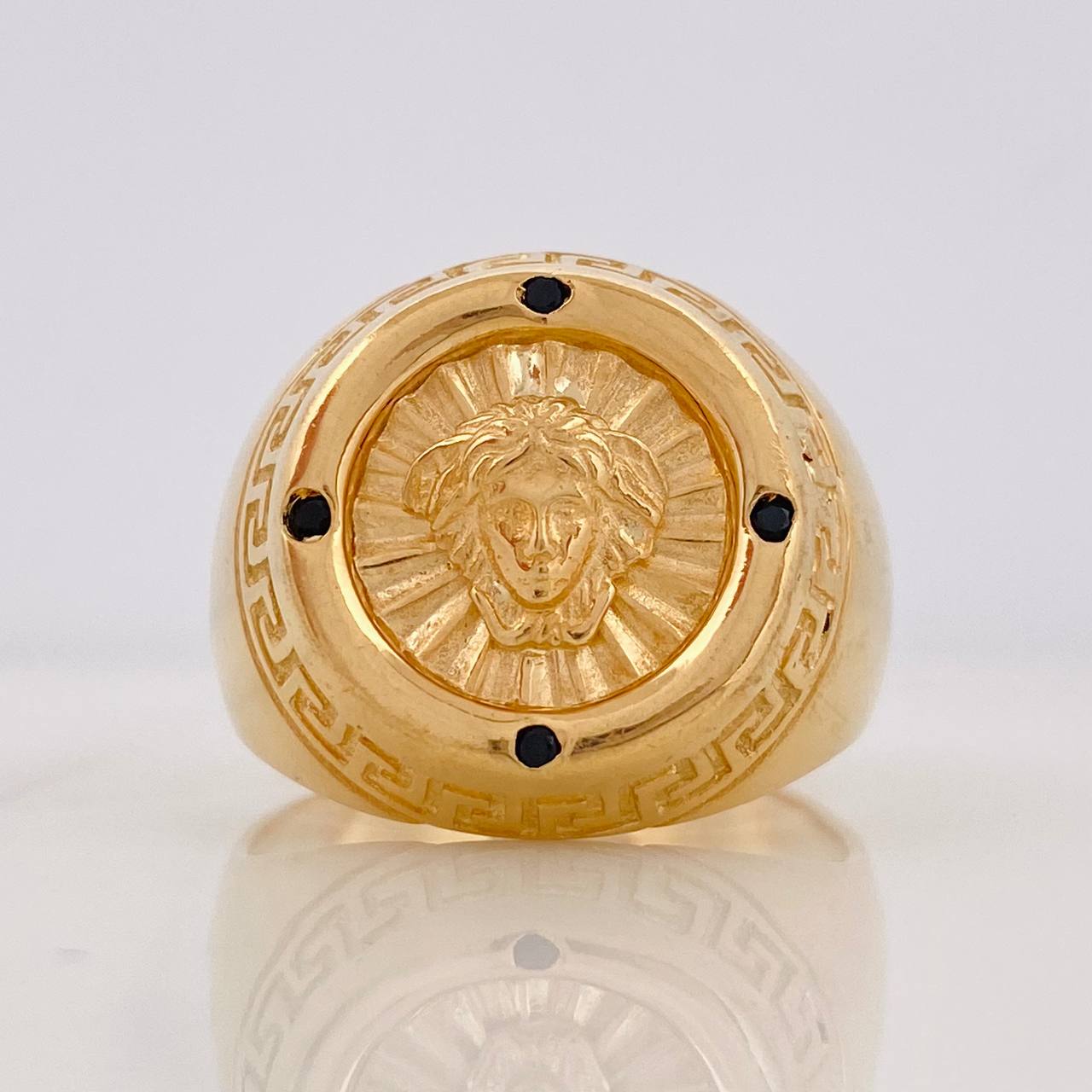 Anillo Medusa 10.1g / T10 1/2 Oro Amarillo 18K