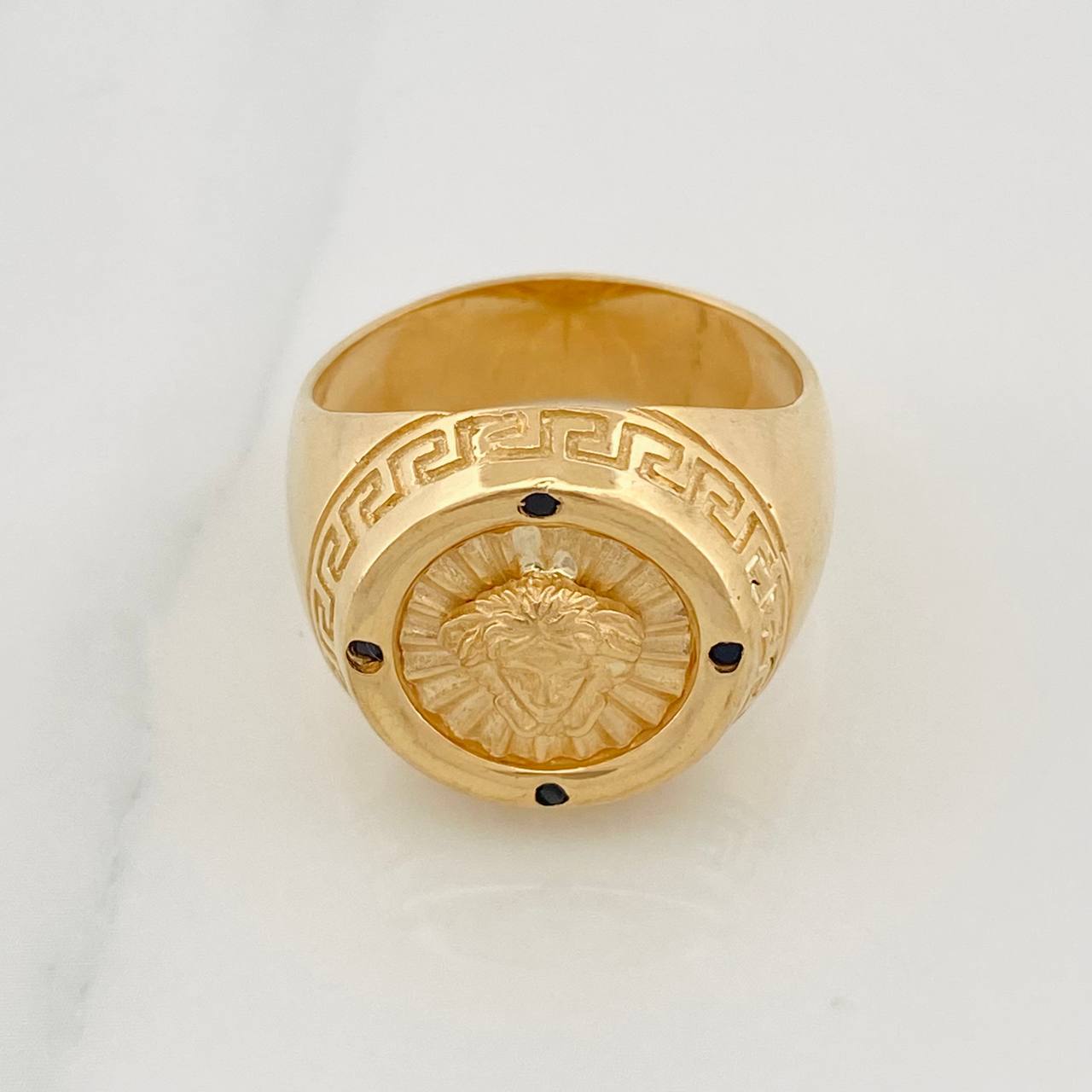 Anillo Medusa 10.1g / T10 1/2 Oro Amarillo 18K