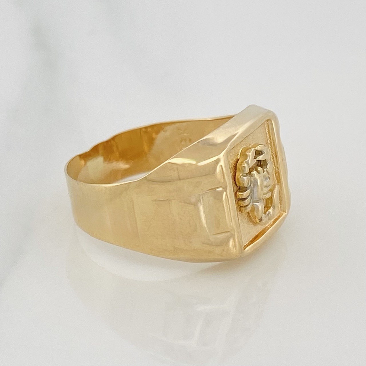 Anillo Escorpion 2.85g / T7 1/2 Oro Amarillo 18K