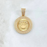Dije Medalla Corona RX 7.1gr / 4cm / Circones Blancos Oro Amarillo 18K