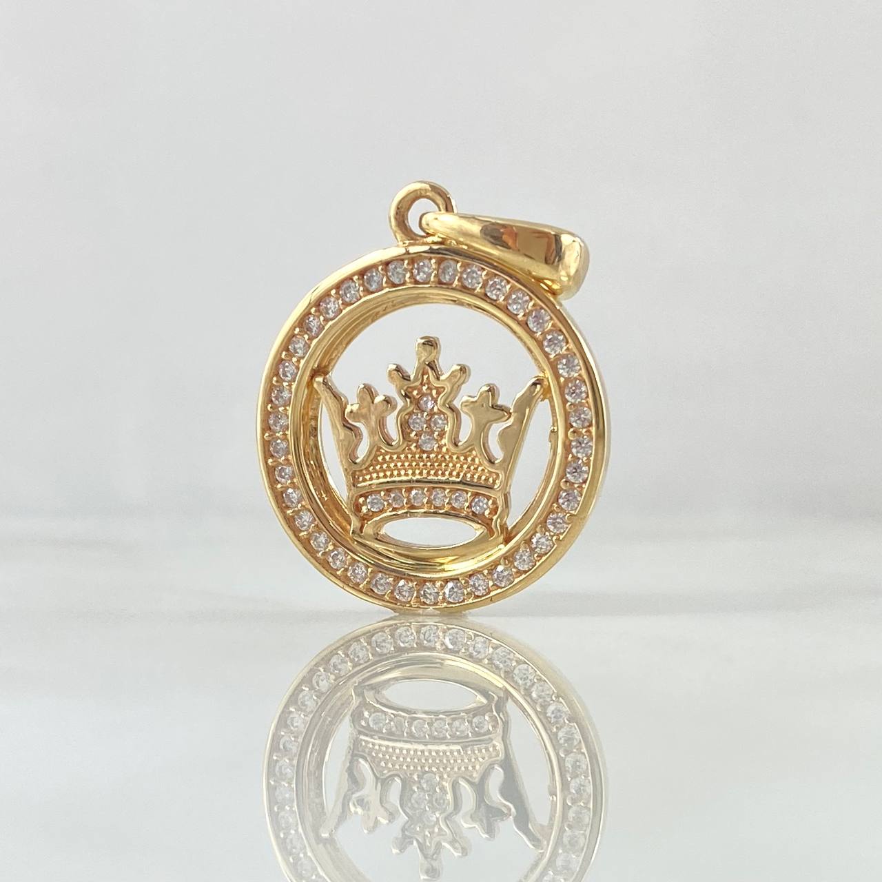 Dije Medalla Corona Bizconde 5.6gr / 3cm / Circones Blancos Oro Amarillo 18K