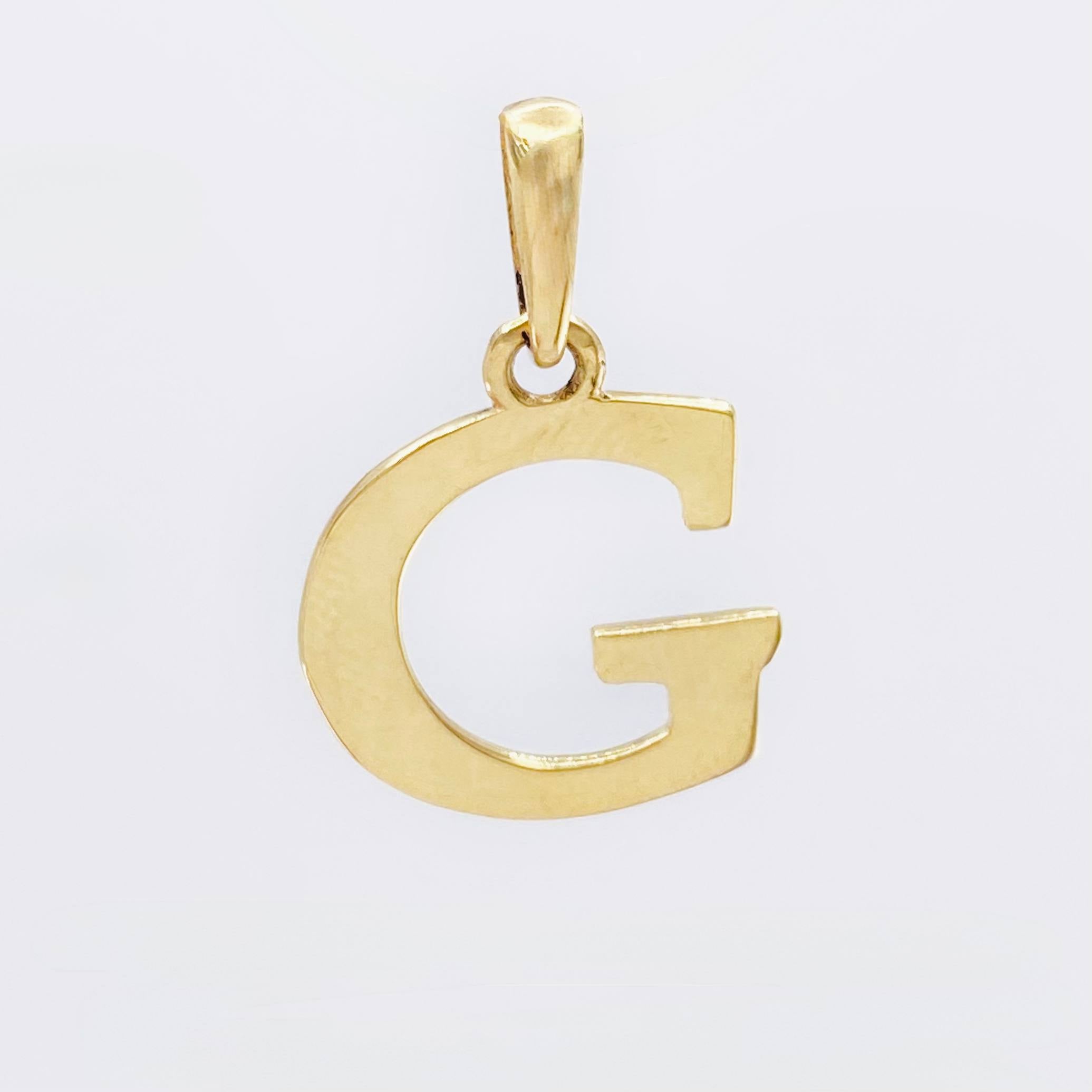 Dije Letra G 1.65gr / 2.05cm / Oro Amarillo 18K