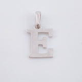 Dije Letra E 1.8gr / 2.05cm / Oro Blanco Nac.Esp. 18K