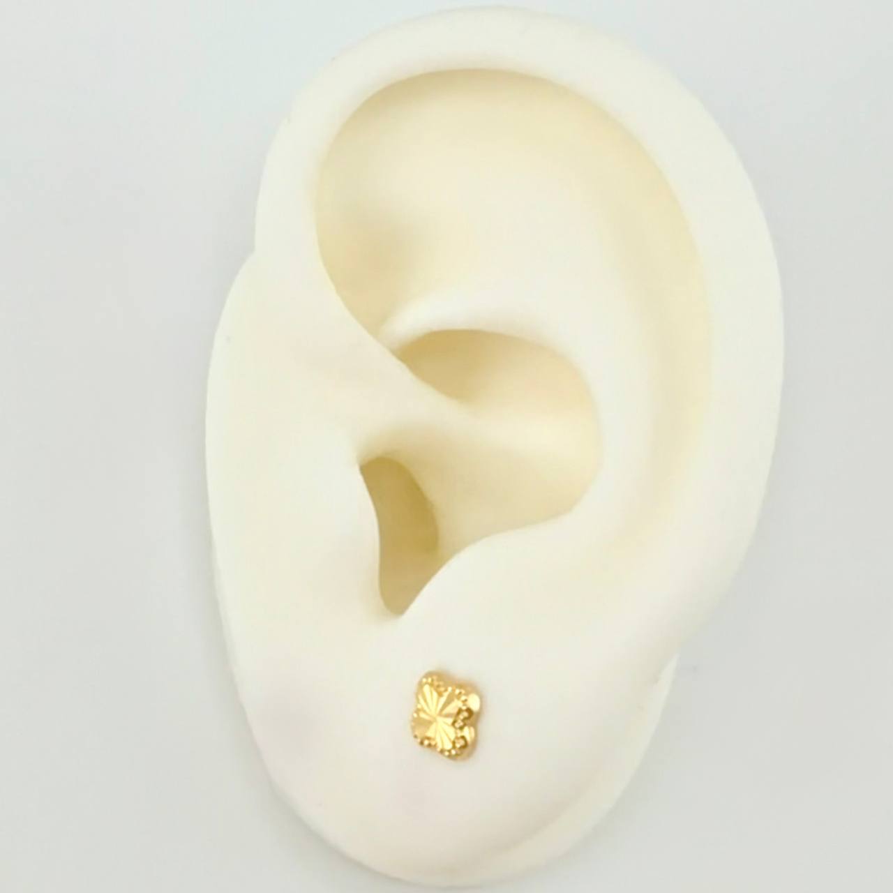 Topos Trebol Diamantado 0.6g / 6mm Oro Amarillo 18K